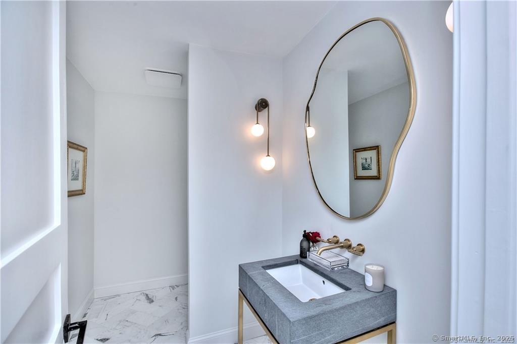 Westport, Connecticut, 06880, United States, 6 Bedrooms Bedrooms, ,7 BathroomsBathrooms,Residential,For Sale,1784417