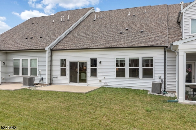 Florham Park Boro, New Jersey, 07932, United States, 2 Bedrooms Bedrooms, ,3 BathroomsBathrooms,Residential,For Sale,1917445
