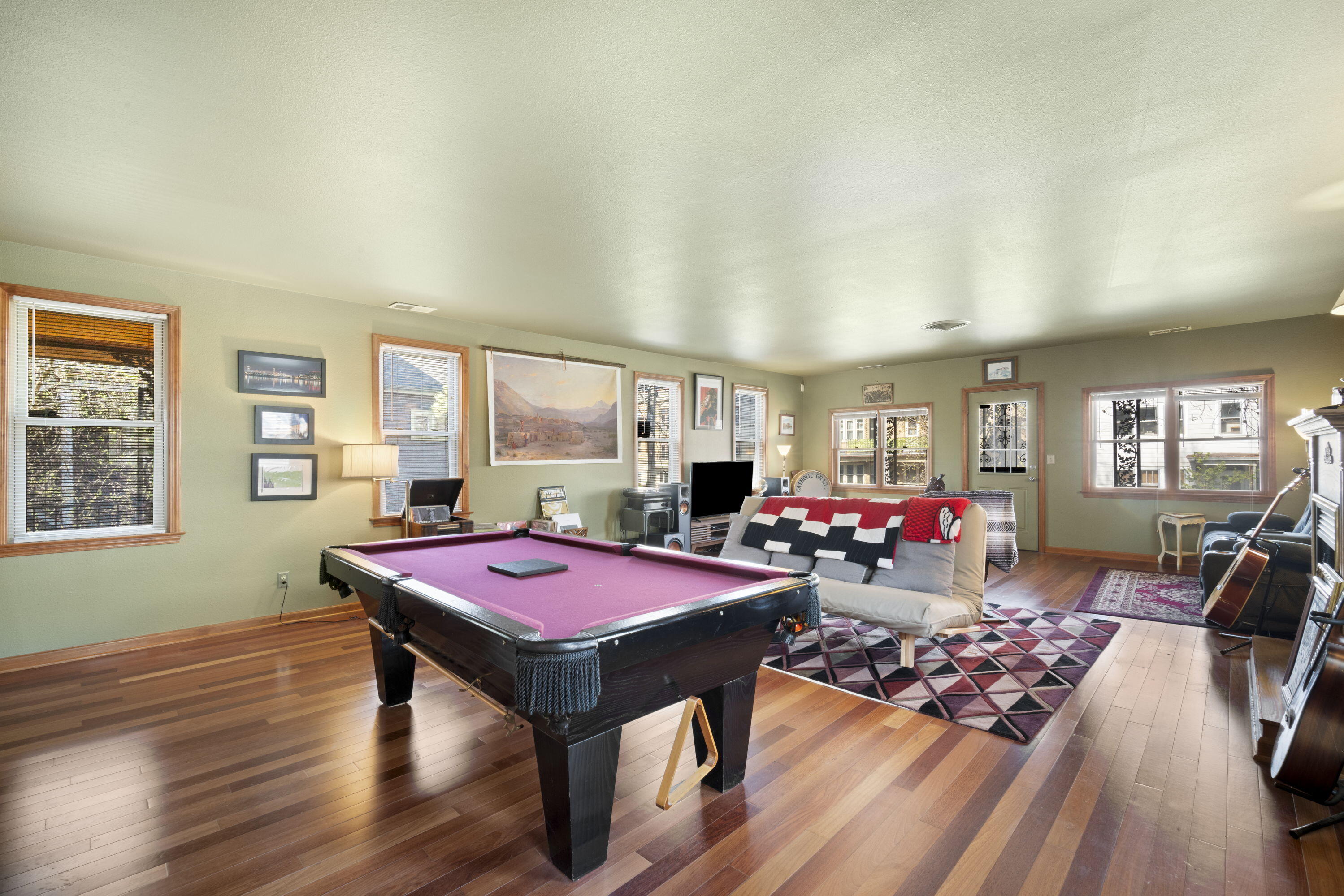 Milwaukee, Wisconsin, 53202, United States, 3 Bedrooms Bedrooms, ,3 BathroomsBathrooms,Residential,For Sale,1982792