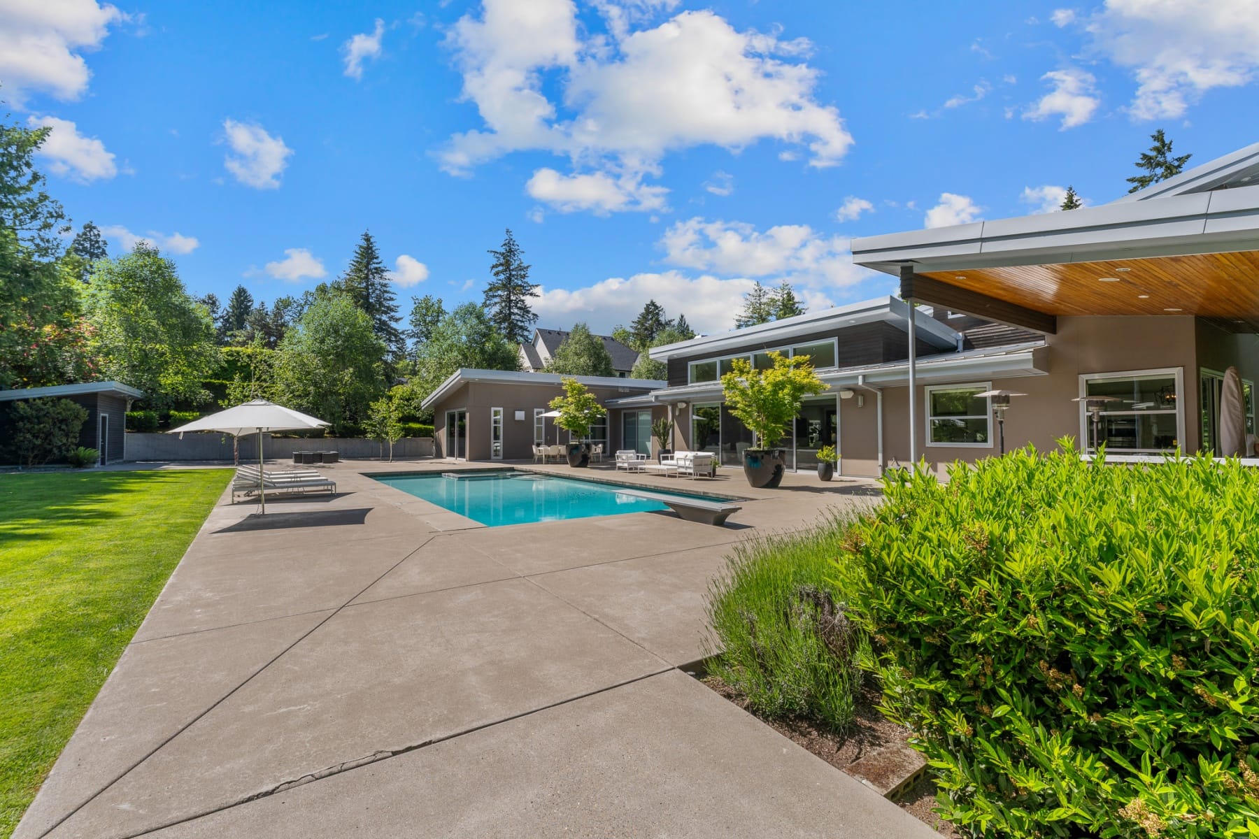  1510 S BUDDINGTON ST Portland, OR 97219 - 物件實景