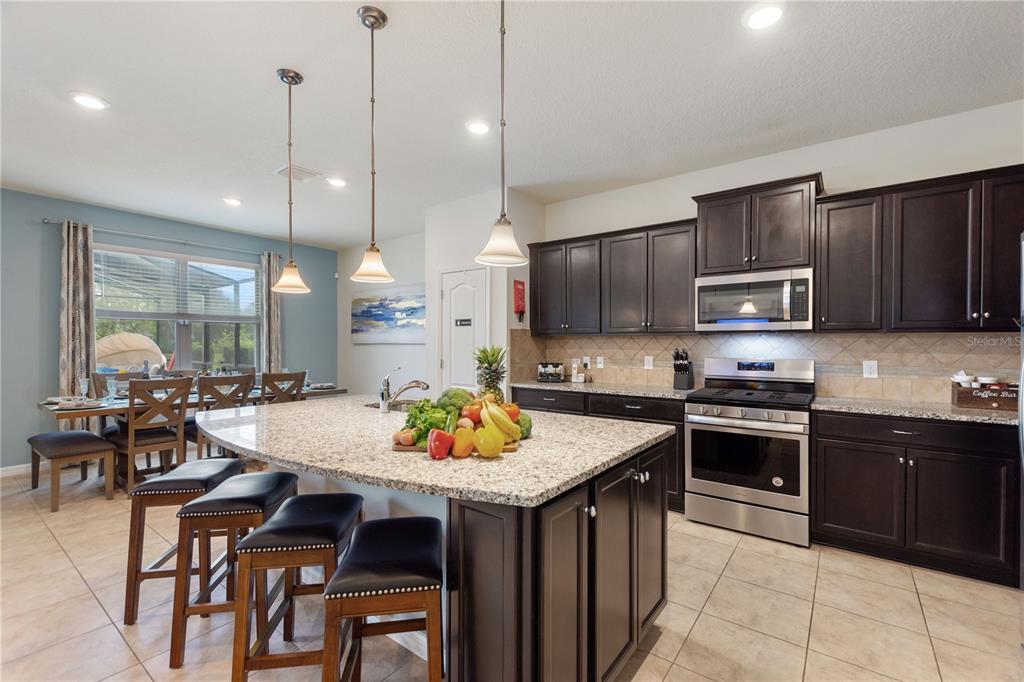 Davenport, Florida, 33837, United States, 5 Bedrooms Bedrooms, ,4 BathroomsBathrooms,Residential,For Sale,1933359