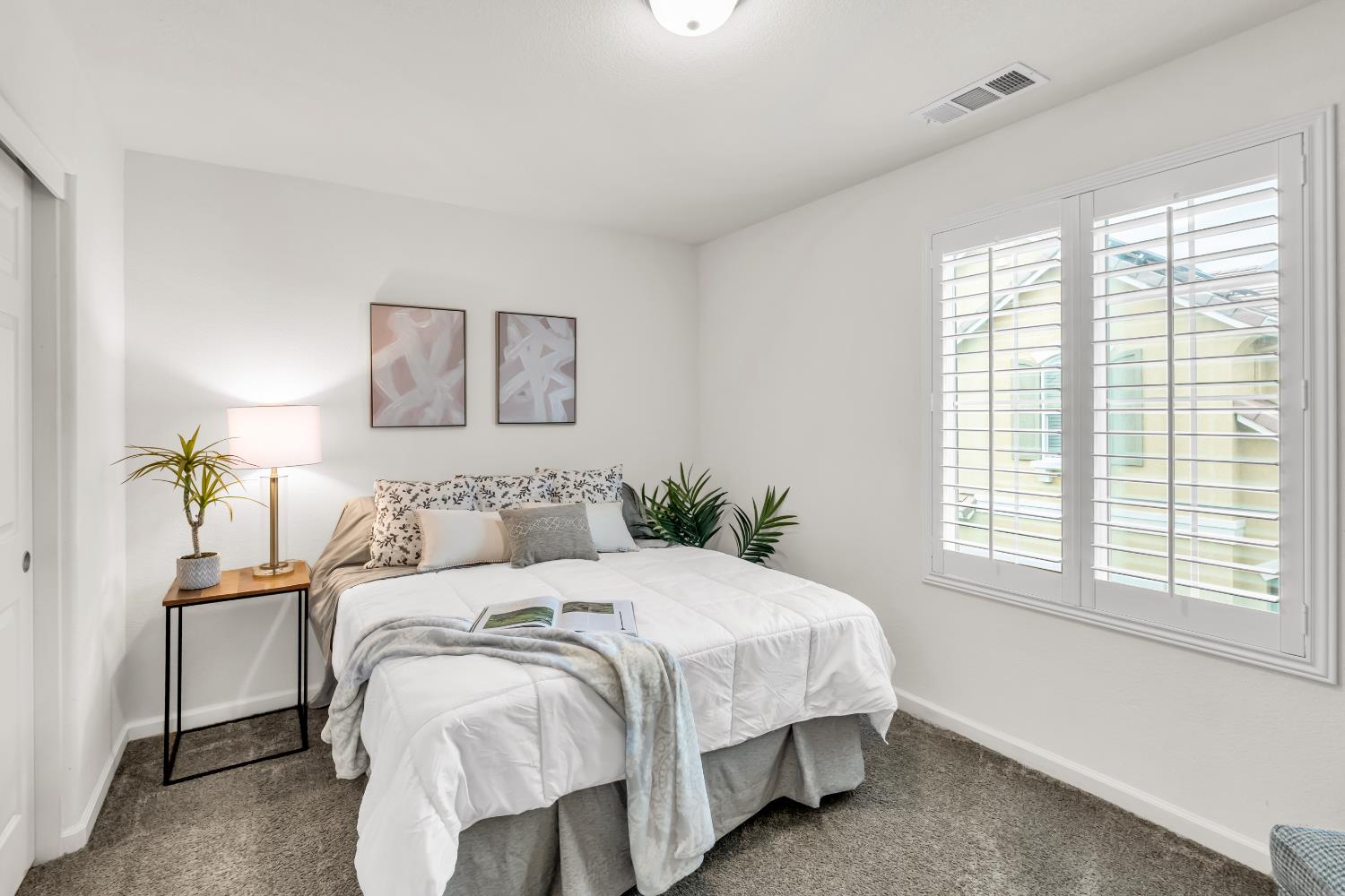 Elk Grove, California, 95758, United States, 3 Bedrooms Bedrooms, ,3 BathroomsBathrooms,Residential,For Sale,1995602