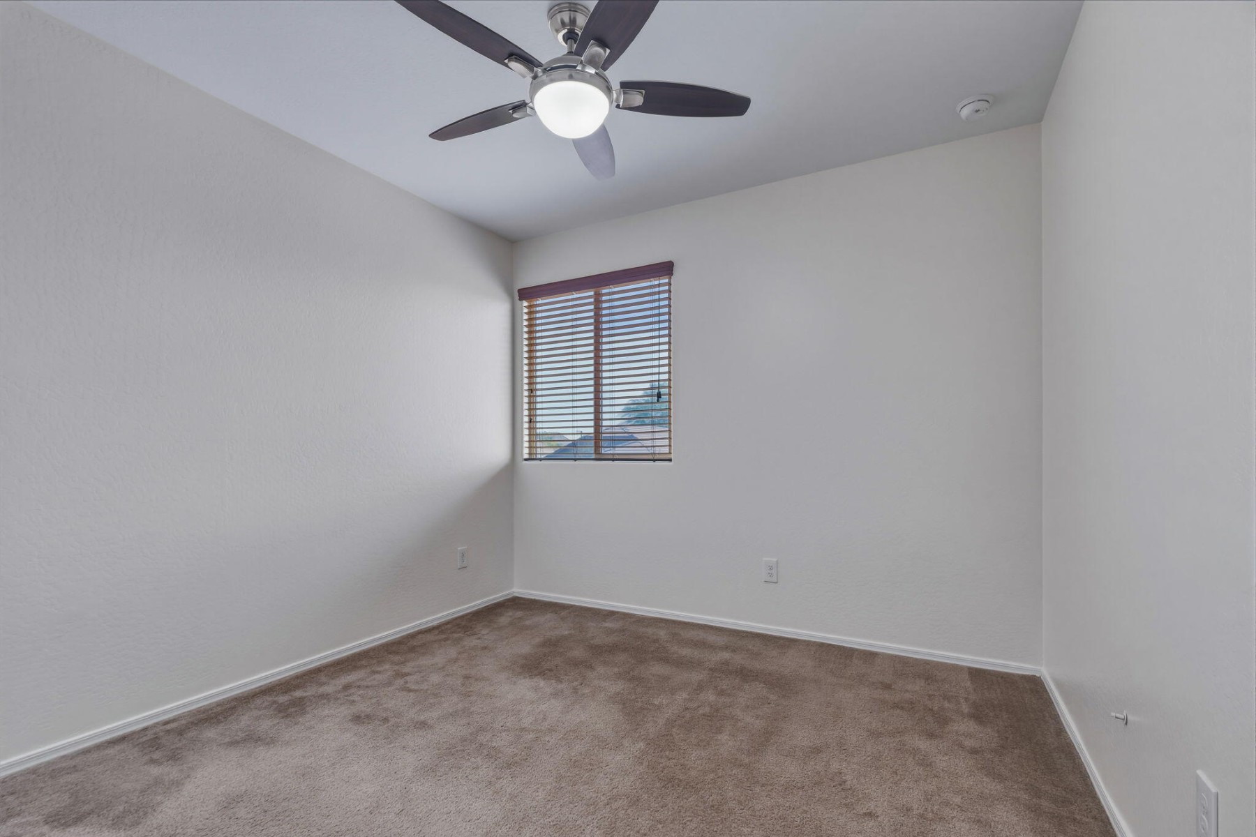  17543 W Buckhorn Trail  Surprise, AZ - 物件實景