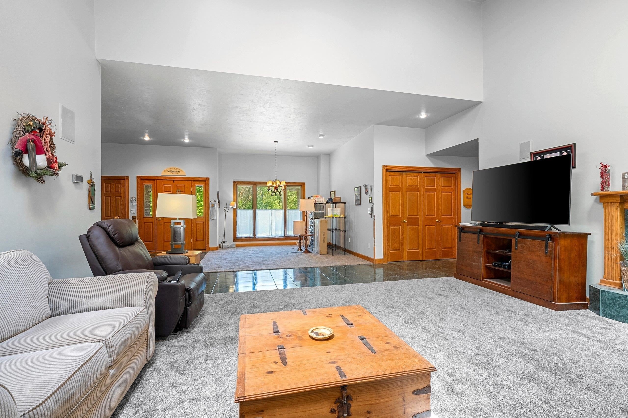 DE PERE, Wisconsin, 54115-9240, United States, 4 Bedrooms Bedrooms, ,4 BathroomsBathrooms,Residential,For Sale,2048017