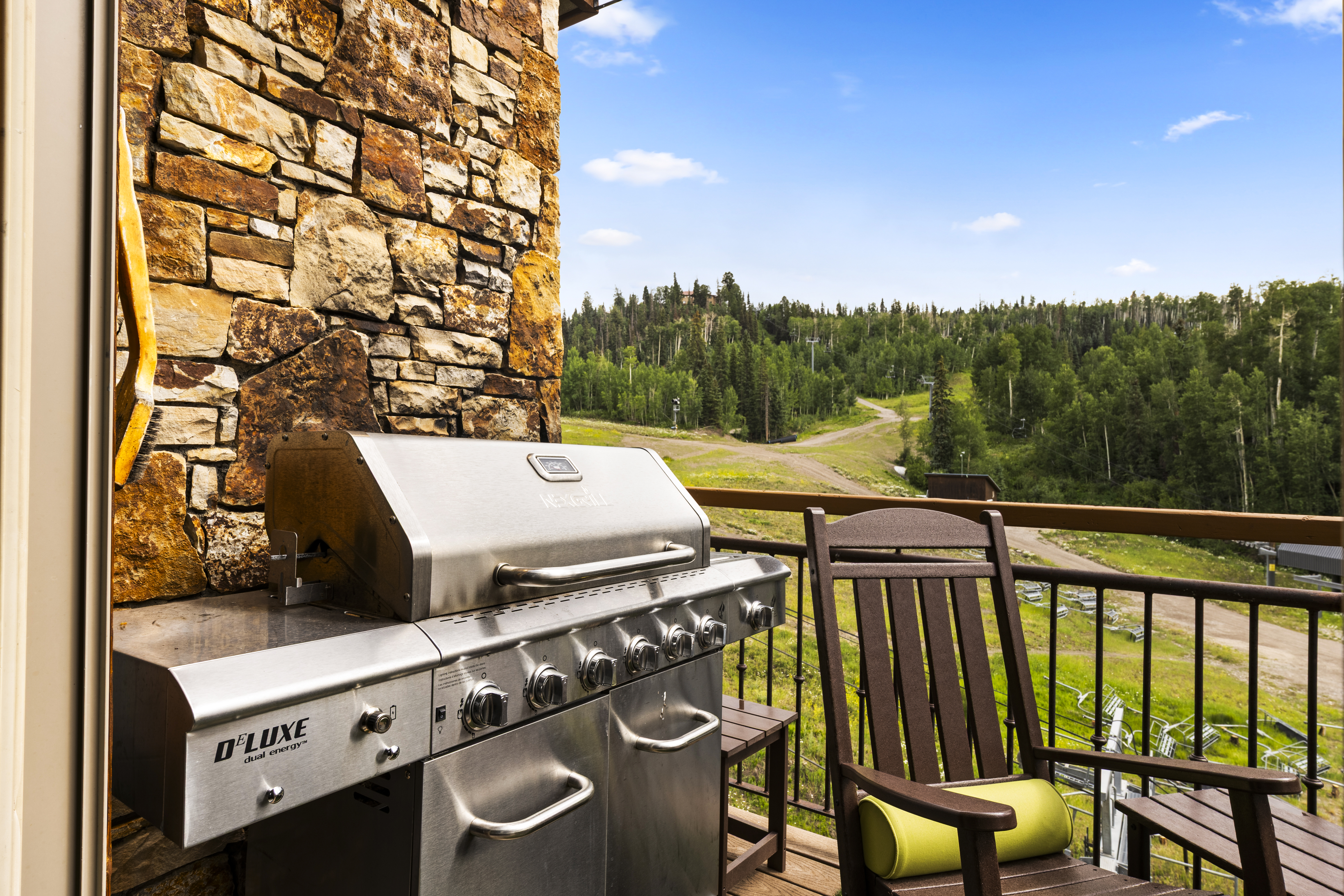  A Rare and Coveted Direct Ski Trail-side Residence at The Terrace - 物件實景
