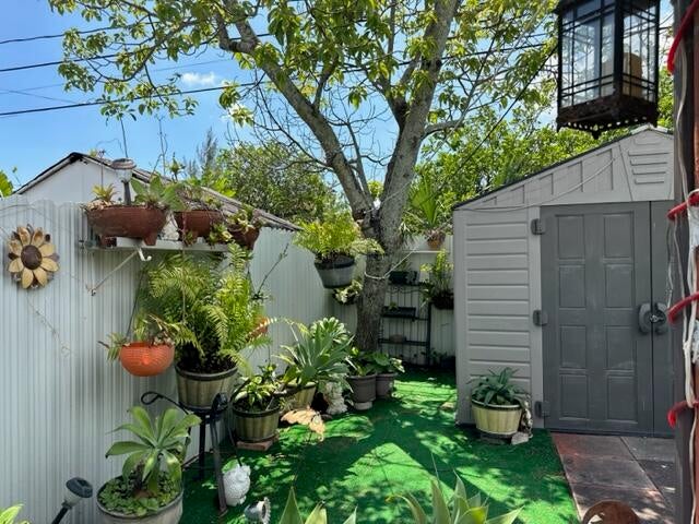 Miami Gardens, Florida, 33169, United States, 3 Bedrooms Bedrooms, ,2 BathroomsBathrooms,Residential,For Sale,1976968