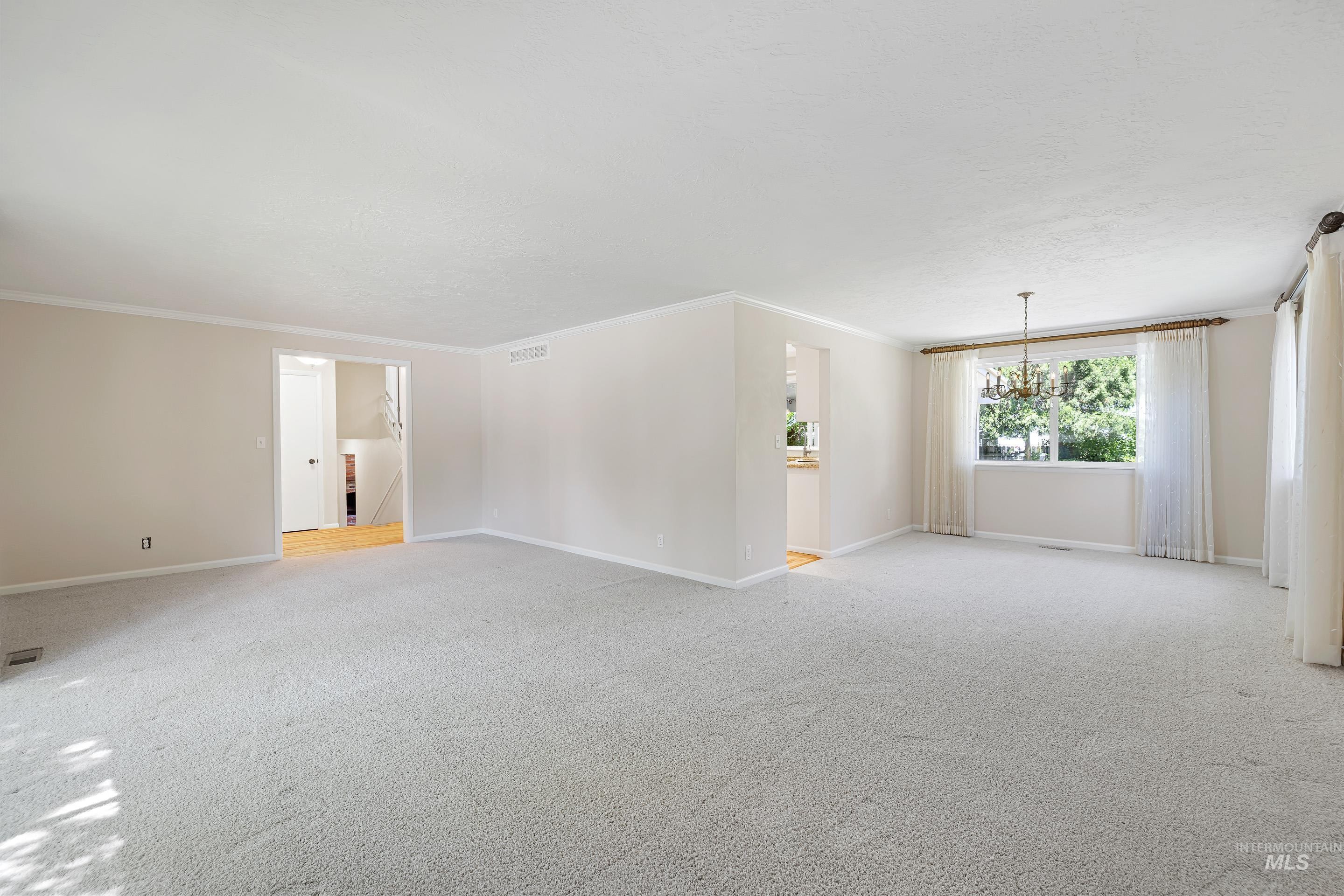 4101 Kingswood, Boise, Idaho, 83704-3340, United States, 4 Bedrooms Bedrooms, ,3 BathroomsBathrooms,Residential,For Sale,4101 Kingswood,1437172