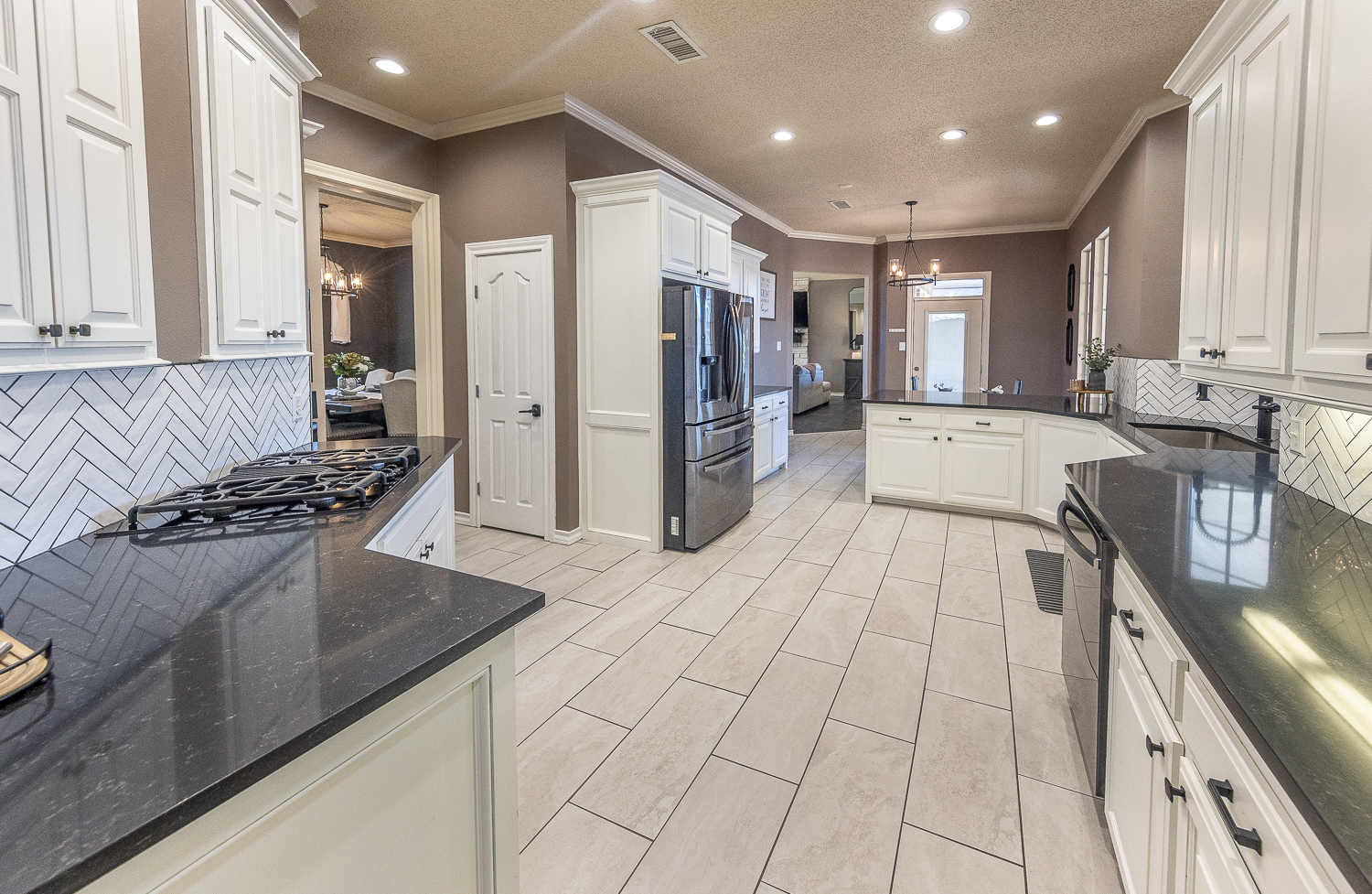 Lubbock, Texas, 79423, United States, 4 Bedrooms Bedrooms, ,4 BathroomsBathrooms,Residential,For Sale,1906085