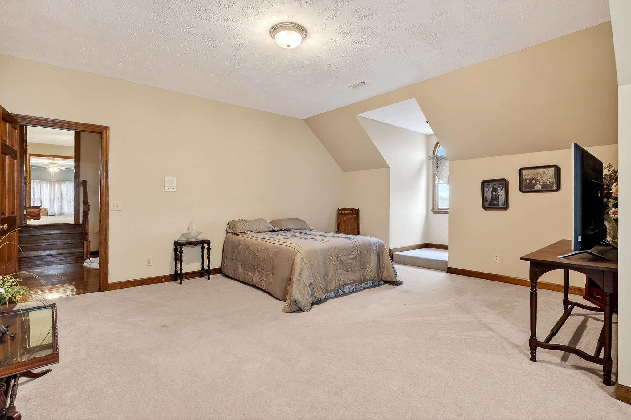 Smithville, Tennessee, 37166, United States, 6 Bedrooms Bedrooms, ,6 BathroomsBathrooms,Residential,For Sale,2008890