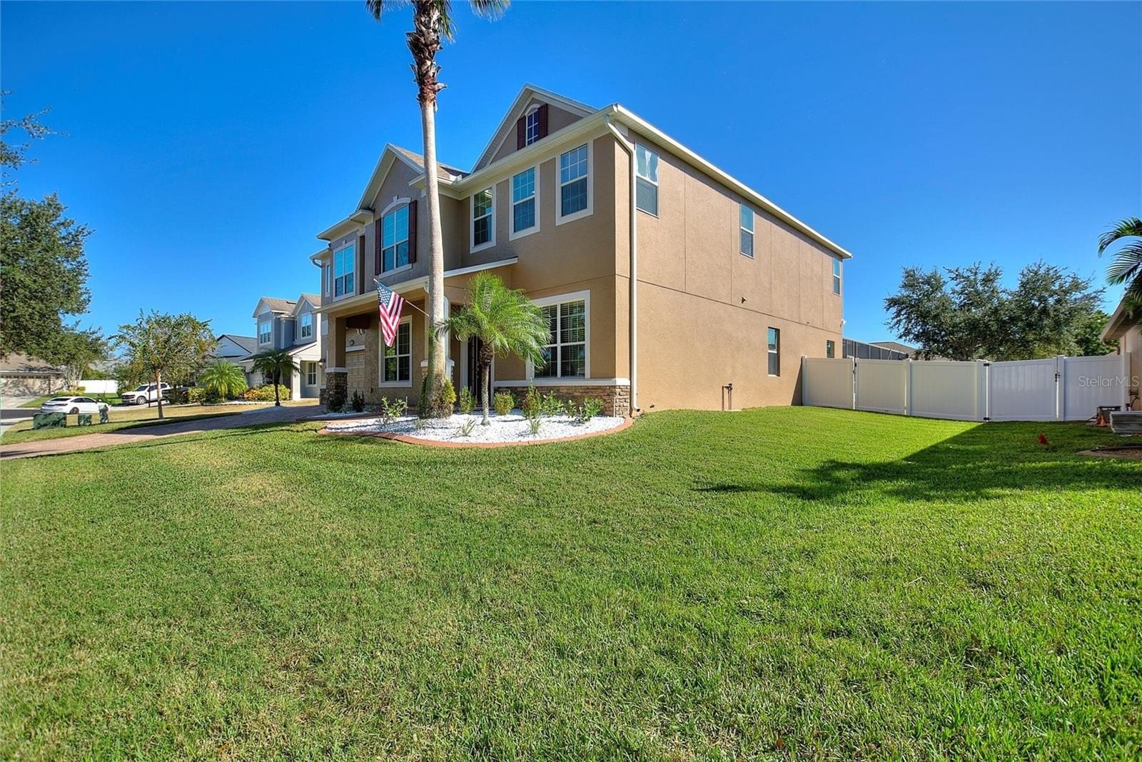 AUBURNDALE, Florida, 33823, United States, 5 Bedrooms Bedrooms, ,5 BathroomsBathrooms,Residential,For Sale,1986097