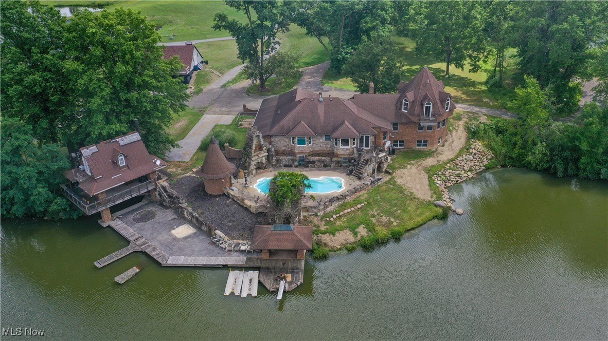 Diamond, Ohio, 44412, United States, 5 Bedrooms Bedrooms, ,5 BathroomsBathrooms,Residential,For Sale,1983781