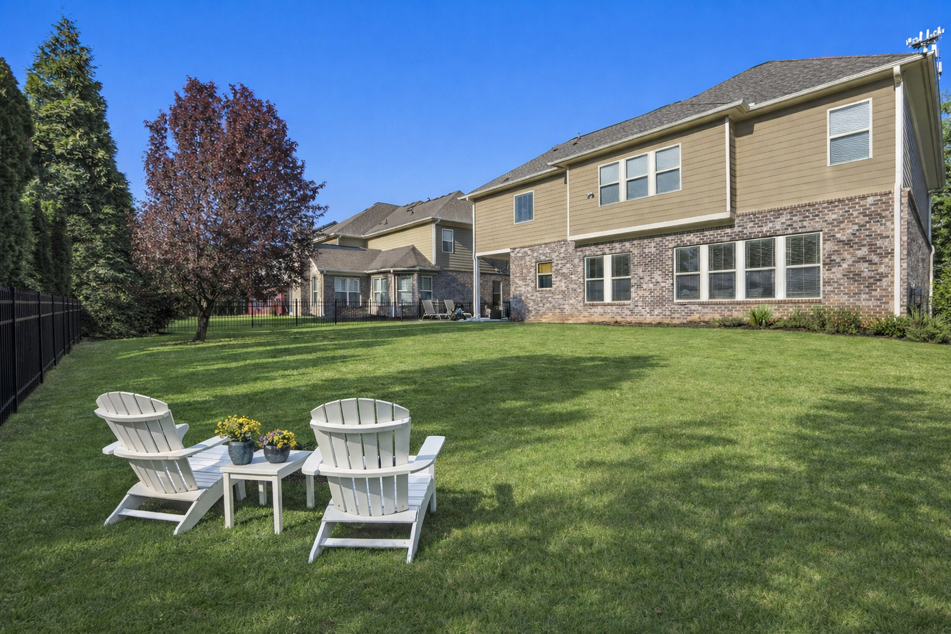  Perfectly Positioned on a Quiet Cul-de-sac - 物件實景