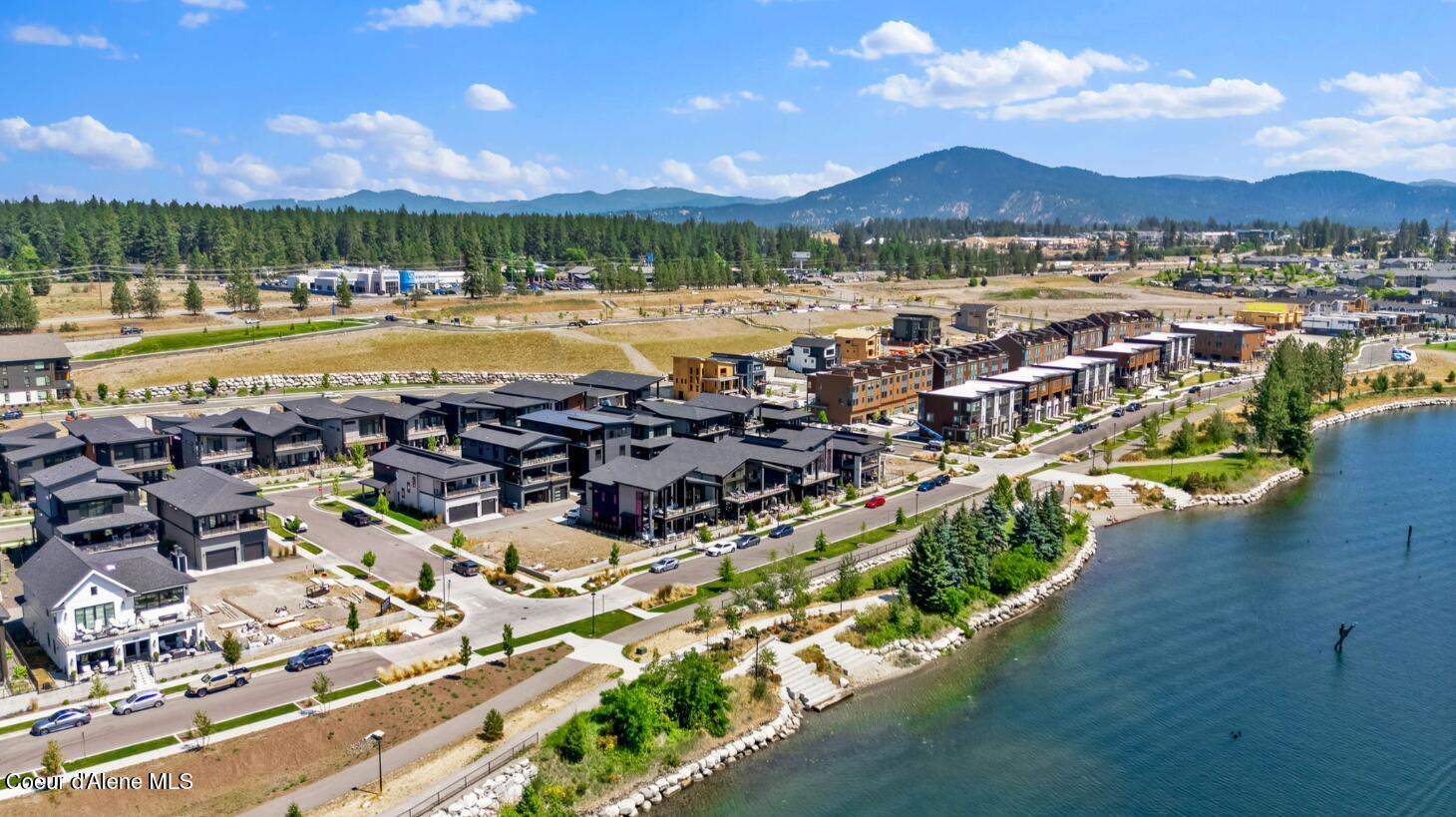 Coeur D'alene, Idaho, 83814, United States, 4 Bedrooms Bedrooms, ,4 BathroomsBathrooms,Residential,For Sale,1927385