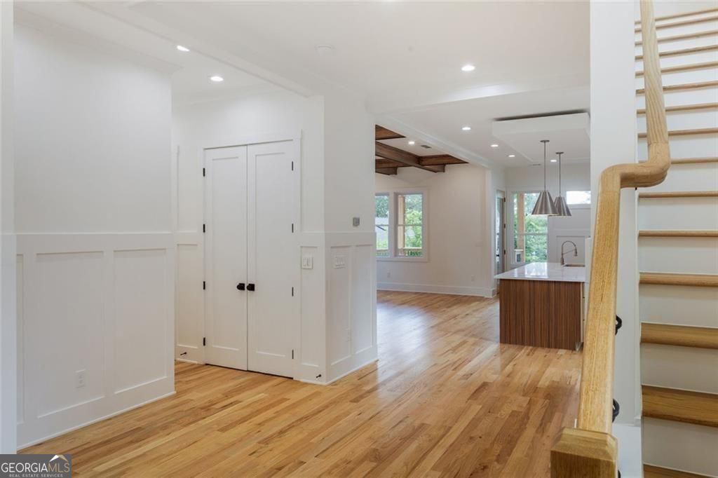 Avondale Estates, Georgia, 30002, United States, 5 Bedrooms Bedrooms, ,5 BathroomsBathrooms,Residential,For Sale,1904191