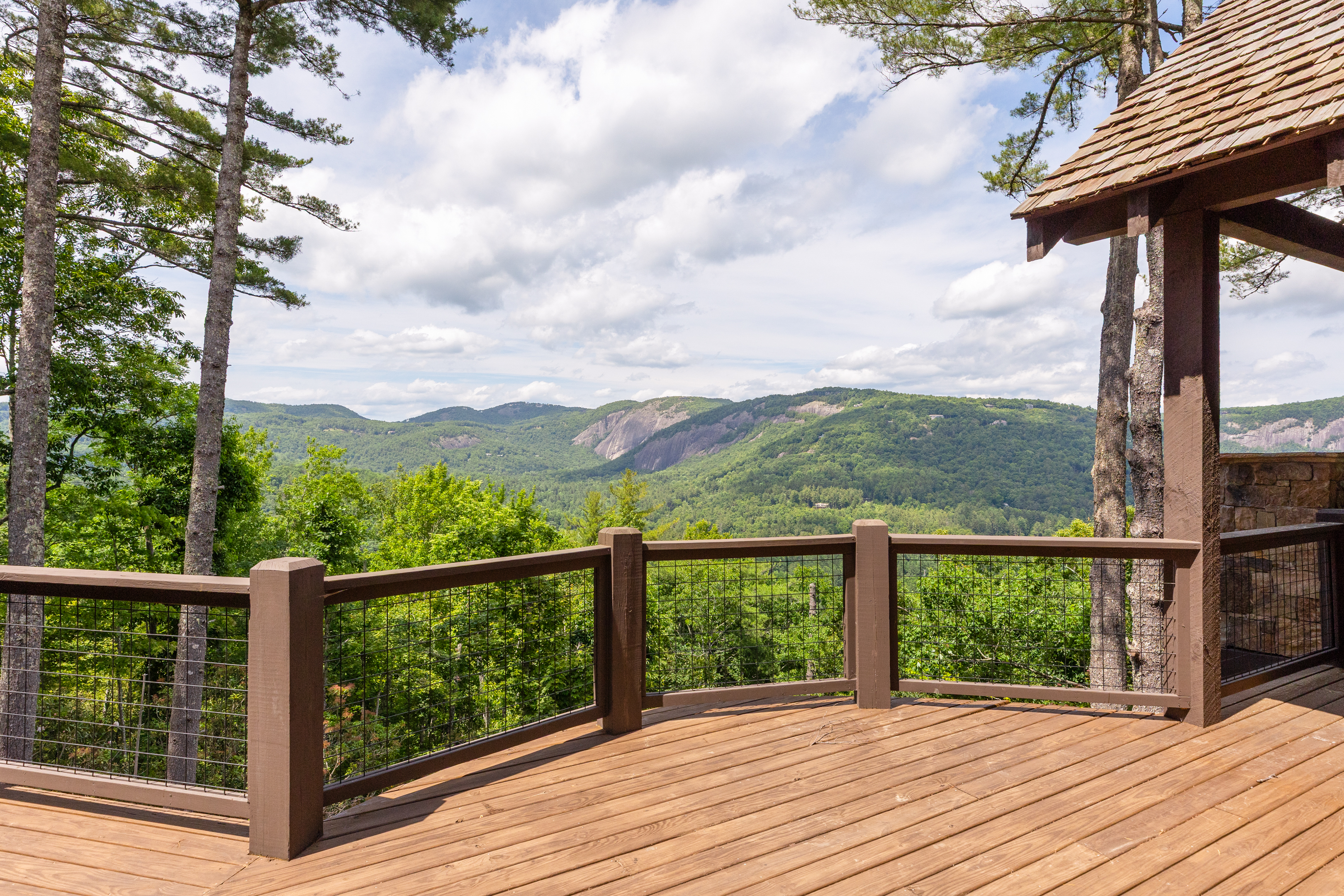 343 Ledgeview Road, Cedar Hill - 物件實景