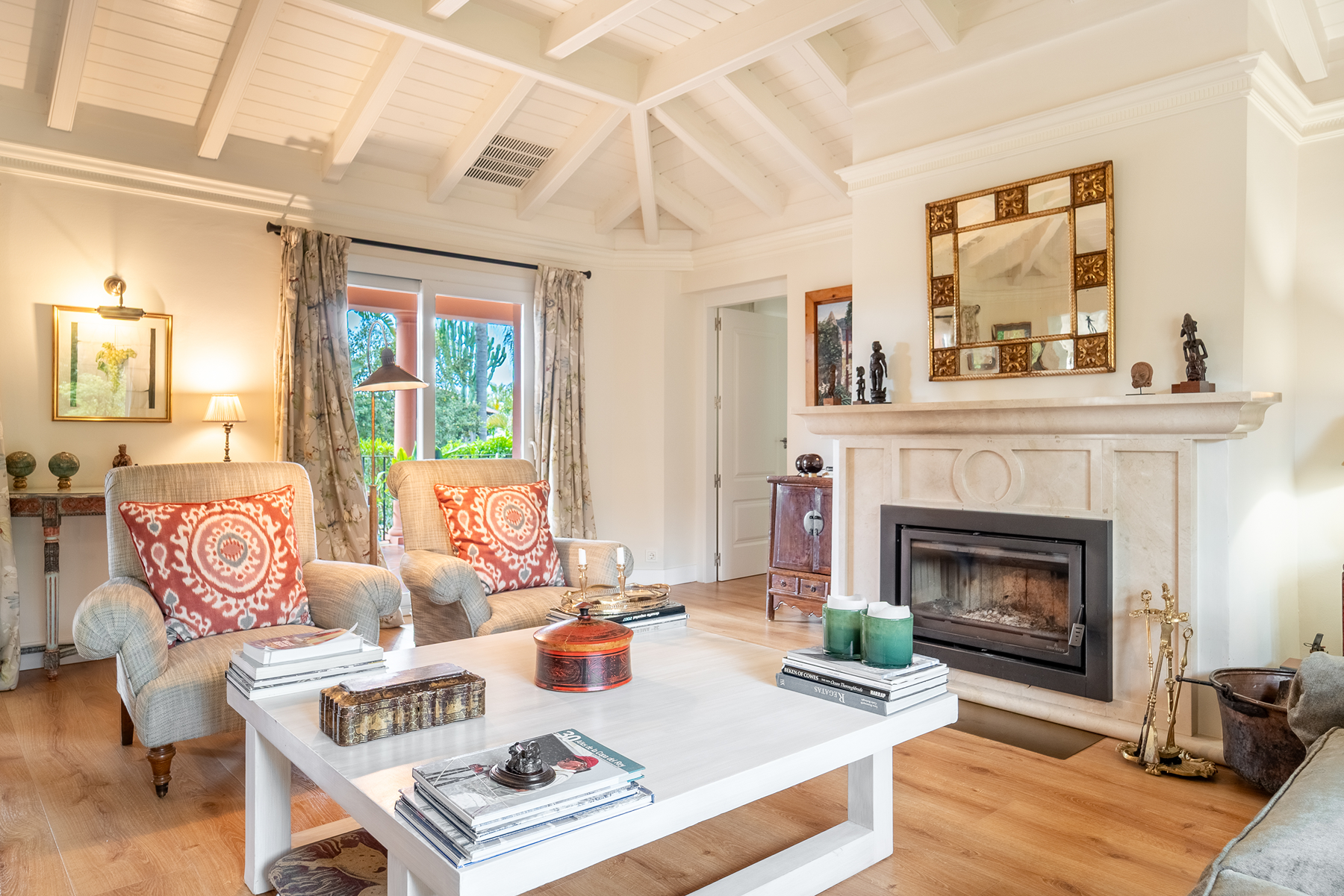  Charming Andalusian-style villa in Altos de Puente Romano, Golden Mile - 物件實景