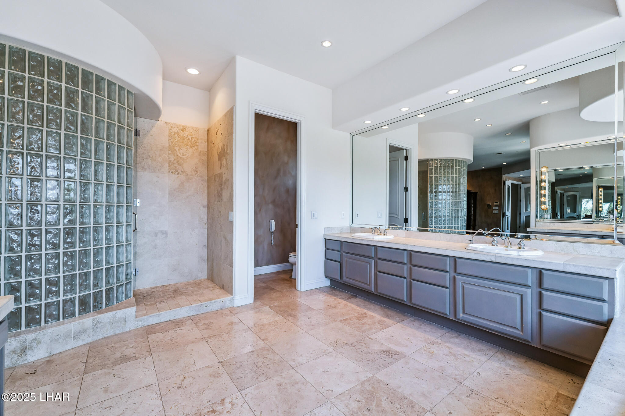 Lake Havasu City, Arizona, 86406, United States, 4 Bedrooms Bedrooms, ,2 BathroomsBathrooms,Residential,For Sale,1901337