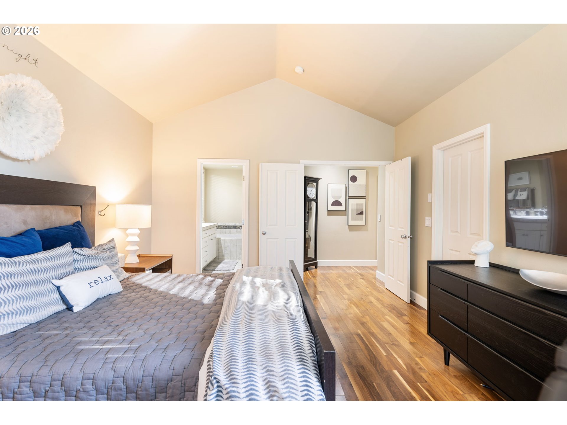 Portland, Oregon, 97229, United States, 2 Bedrooms Bedrooms, ,2 BathroomsBathrooms,Residential,For Sale,2008521