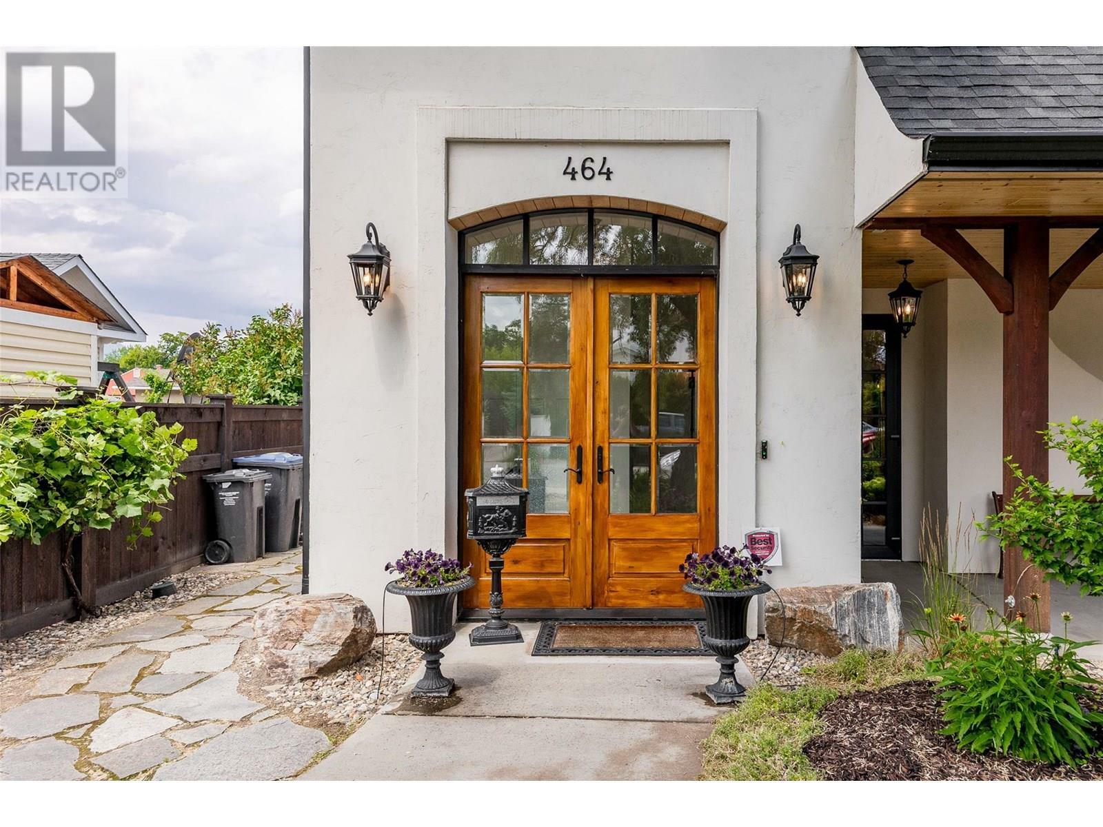 KELOWNA, British Columbia, V1Y 5N3, CA, 6 Bedrooms Bedrooms, ,4 BathroomsBathrooms,Residential,For Sale,1883056