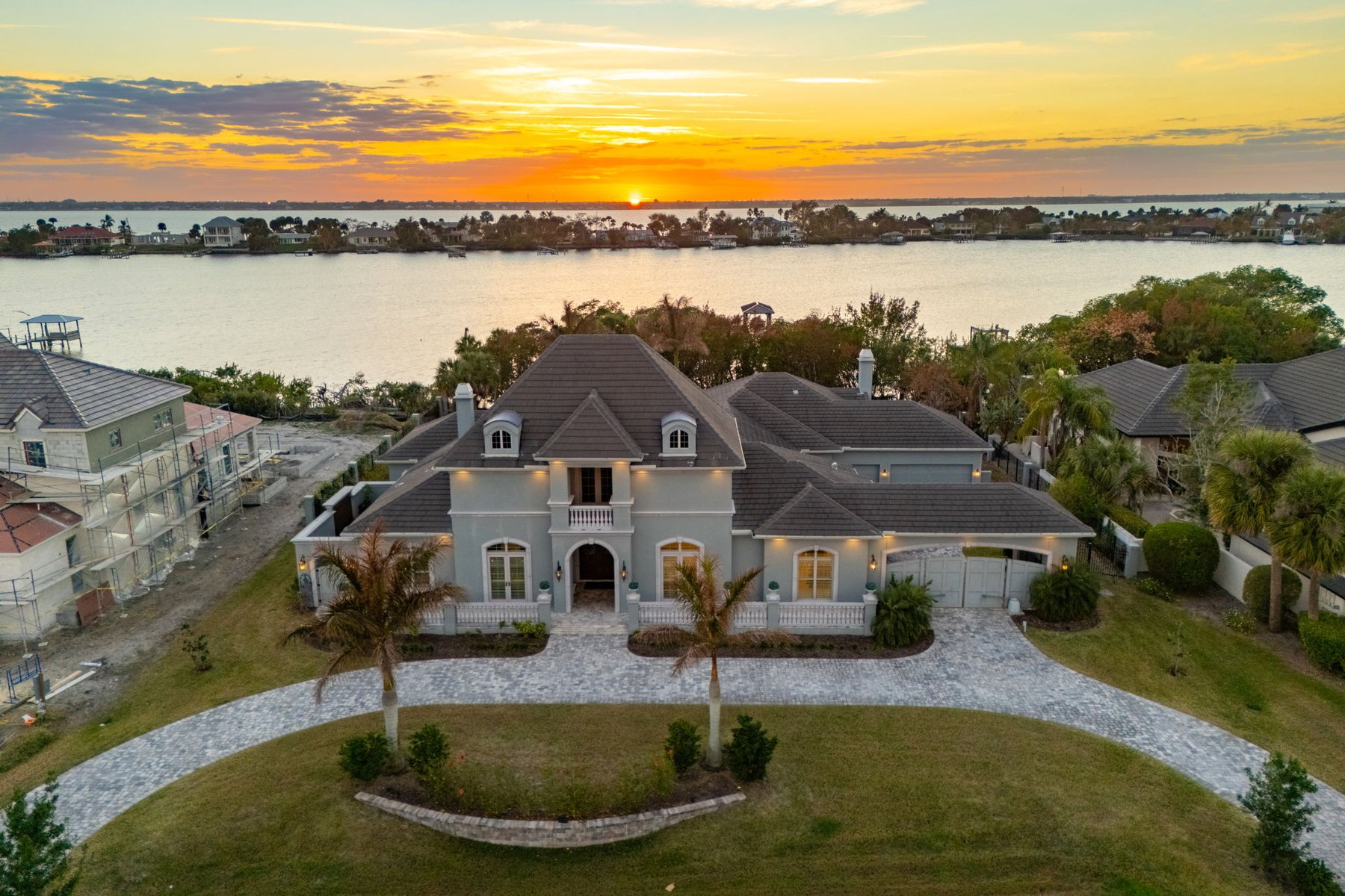  135 Lansing Island Drive, Indian Harbour Beach, FL, 32937 - 物件實景
