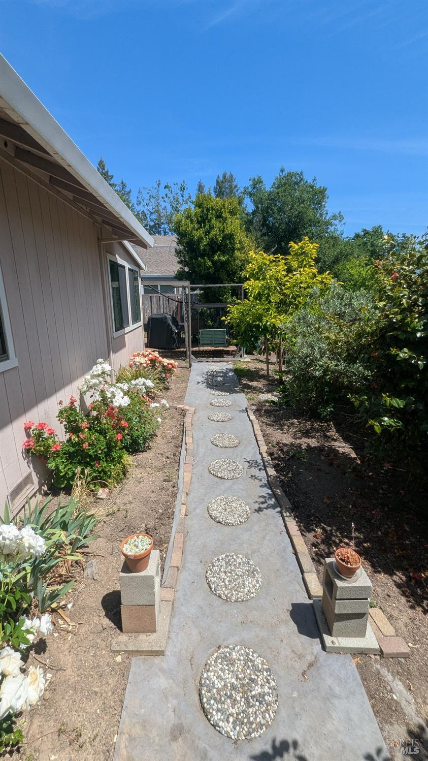 Santa Rosa, California, 95401, United States, 3 Bedrooms Bedrooms, ,2 BathroomsBathrooms,Residential,For Sale,1827098