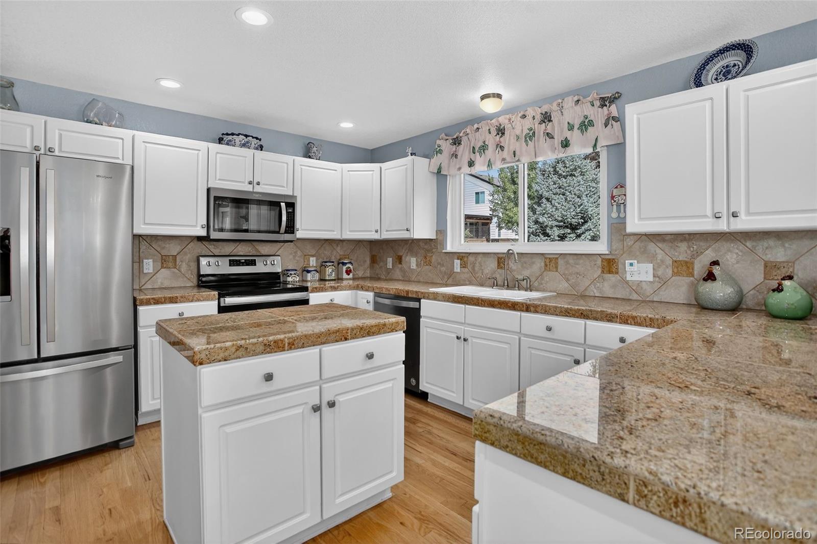 Highlands Ranch, Colorado, 80129, United States, 3 Bedrooms Bedrooms, ,3 BathroomsBathrooms,Residential,For Sale,1938652