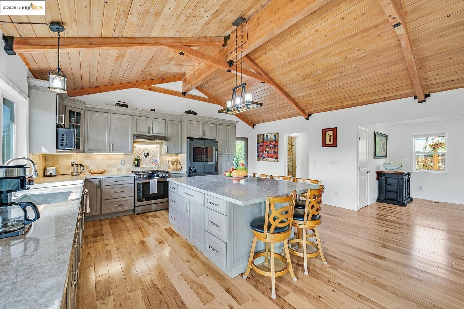 El Sobrante, California, 94803, United States, 4 Bedrooms Bedrooms, ,3 BathroomsBathrooms,Residential,For Sale,1986532