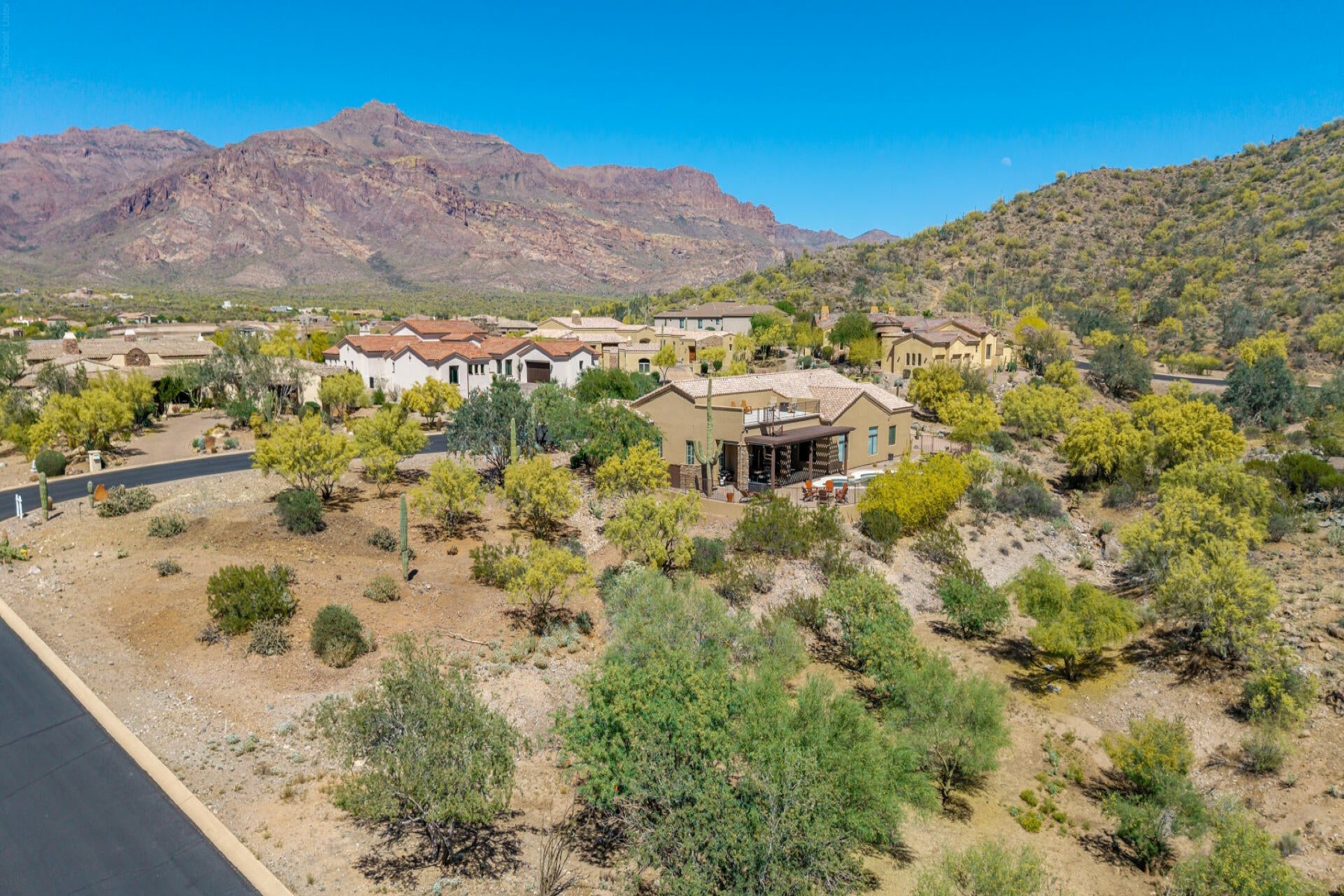  10761 E Calle Del Cascabel  Gold Canyon, AZ - 物件實景