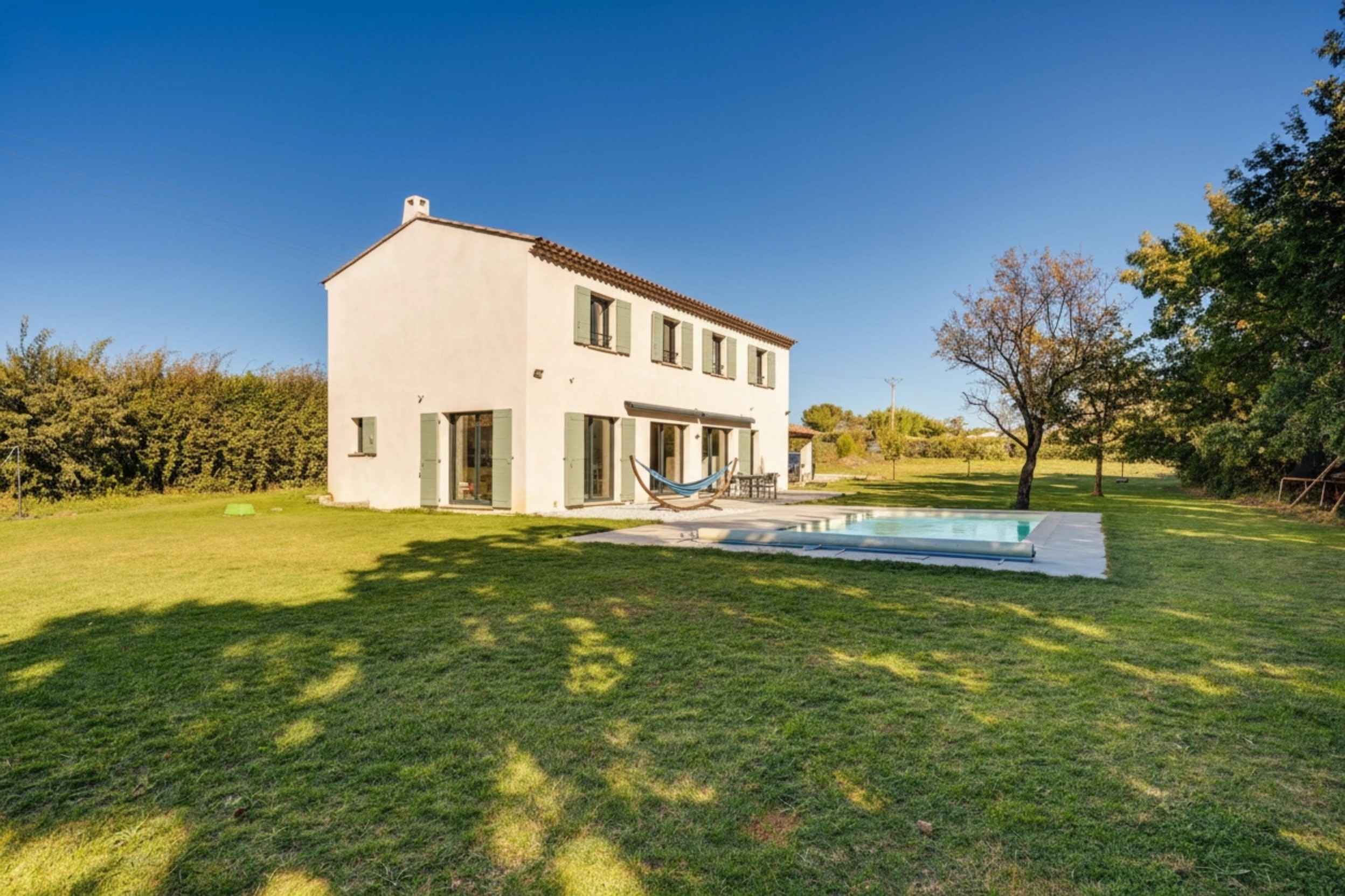  200 m² Family Home on 2100 m² For Sale West of Aix-en-Provence - 物件實景