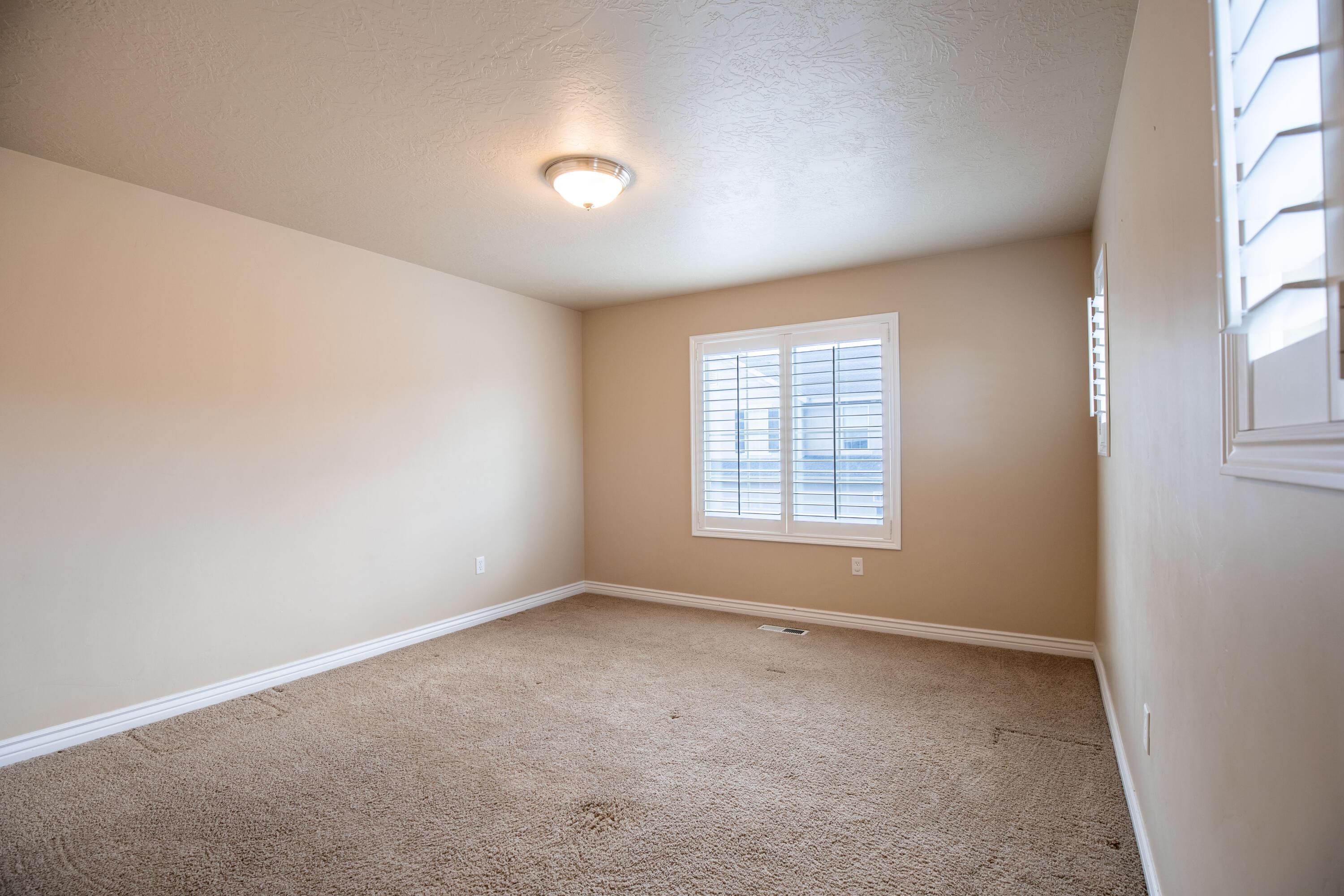 LEHI, Utah, 84043, United States, 5 Bedrooms Bedrooms, ,4 BathroomsBathrooms,Residential,For Sale,1935111