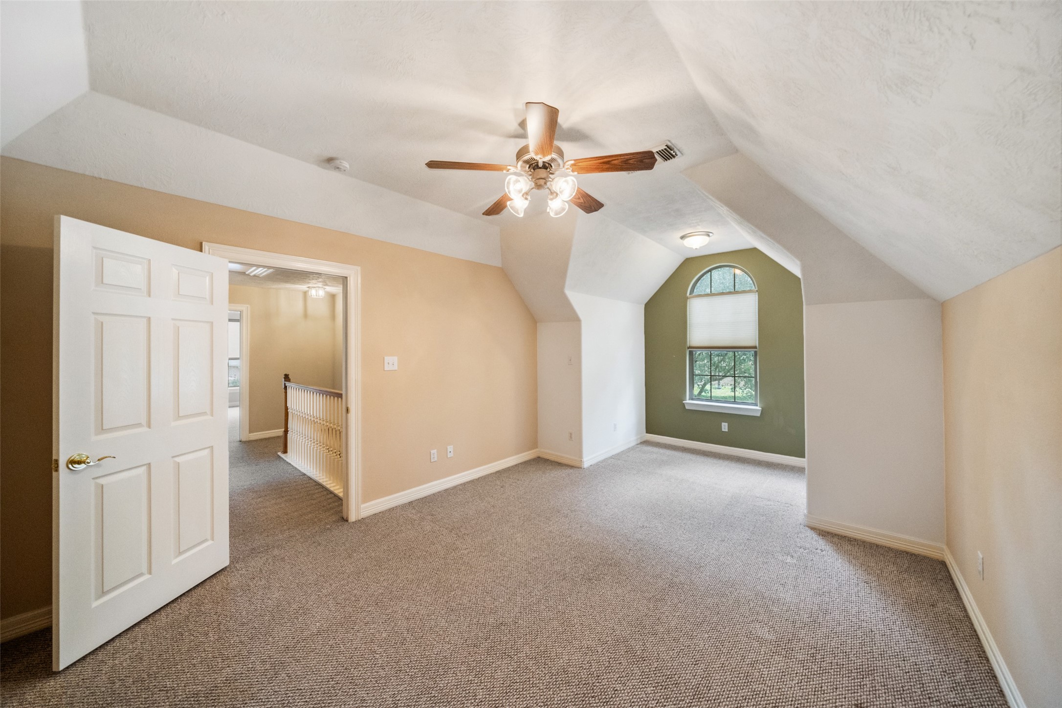  901 Longmire Road #28 - 物件實景