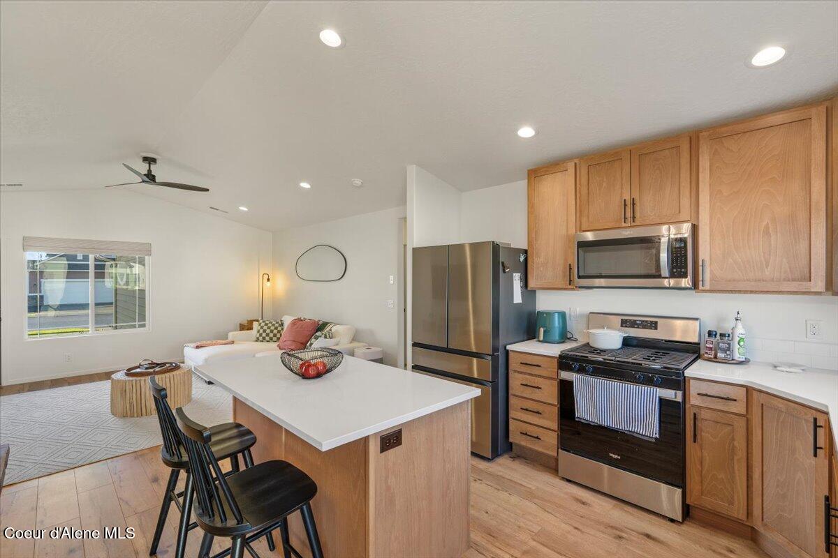 Hayden, Idaho, 83835, United States, 3 Bedrooms Bedrooms, ,2 BathroomsBathrooms,Residential,For Sale,1990456