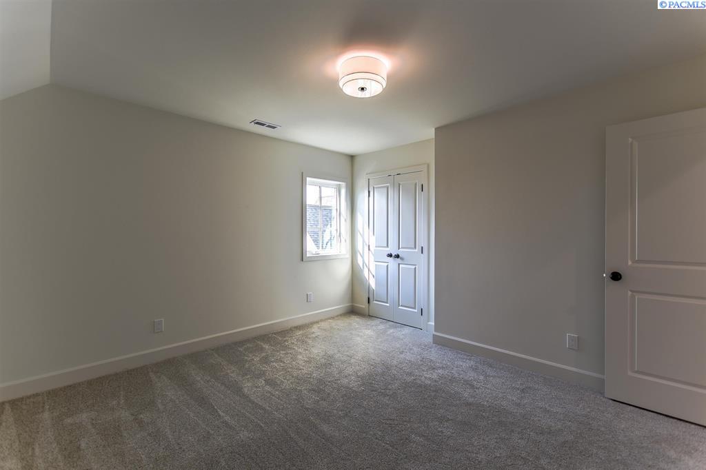 Pullman, Washington, 99163, United States, 4 Bedrooms Bedrooms, ,3 BathroomsBathrooms,Residential,For Sale,1794124