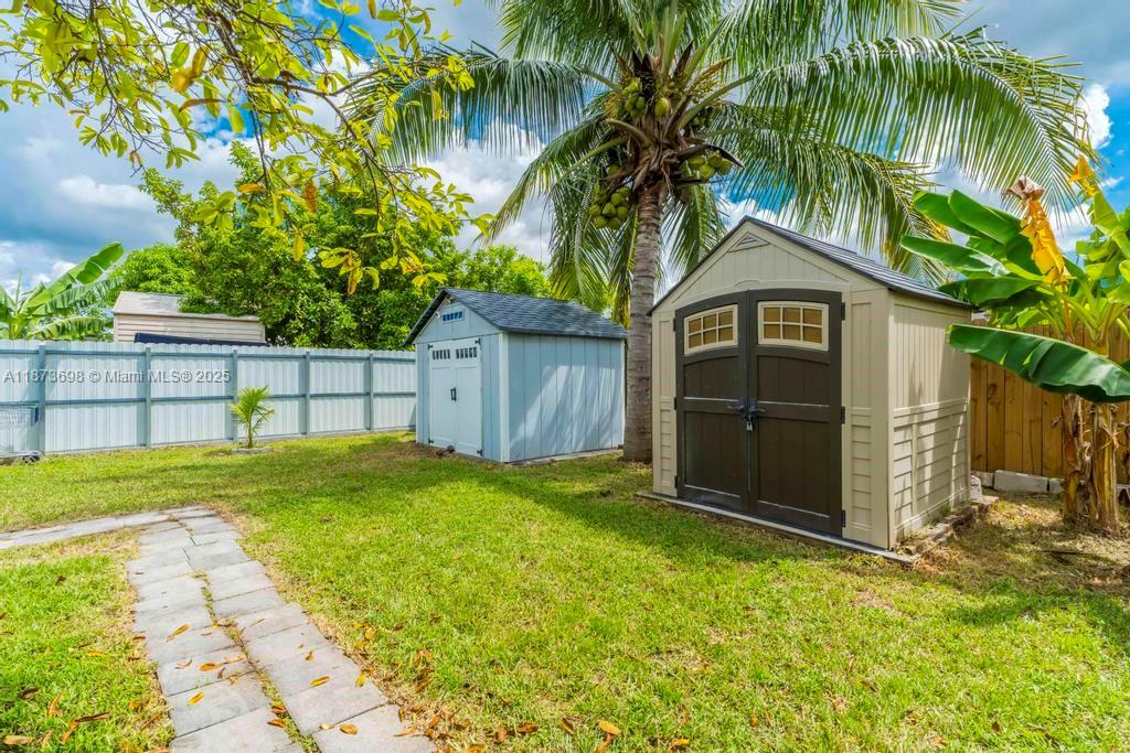 Homestead, Florida, 33032, United States, 5 Bedrooms Bedrooms, ,3 BathroomsBathrooms,Residential,For Sale,1941894