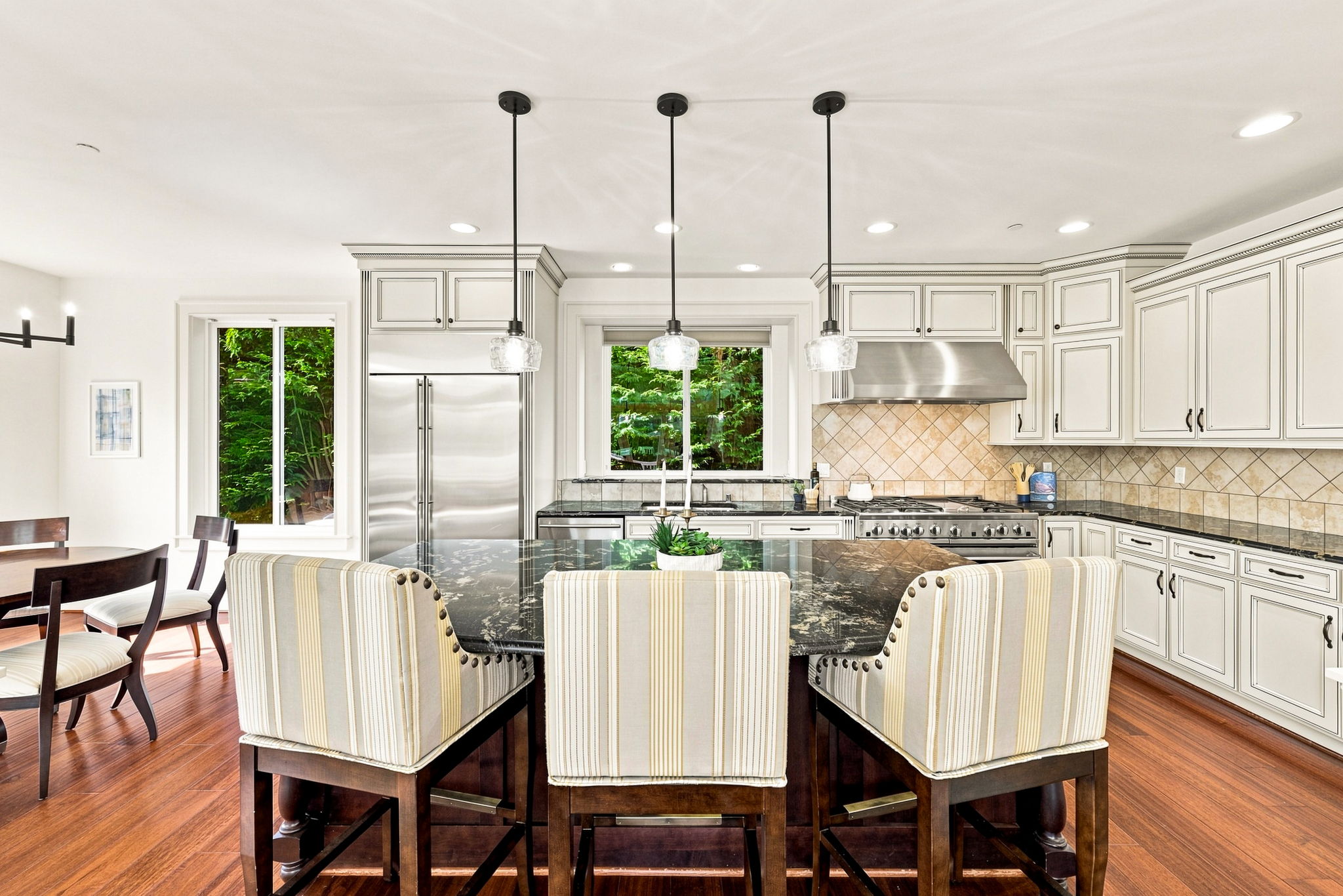  9671 Evergreen Drive, Bellevue, WA 98004 - 物件實景
