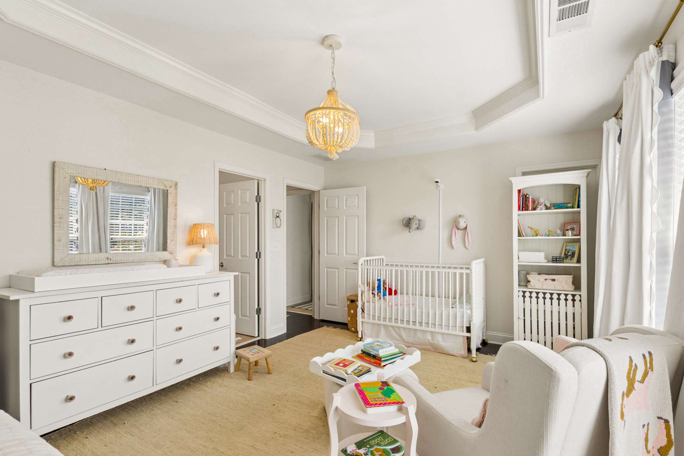  Beautiful, Light-filled Townhome in Historic Desirable Ardmore Park Neighborhood - 物件實景