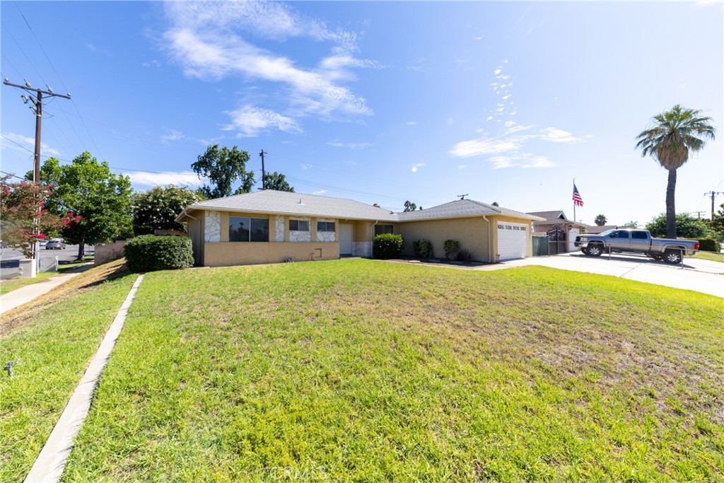 Ontario, California, 91762, United States, 4 Bedrooms Bedrooms, ,2 BathroomsBathrooms,Residential,For Sale,1930288
