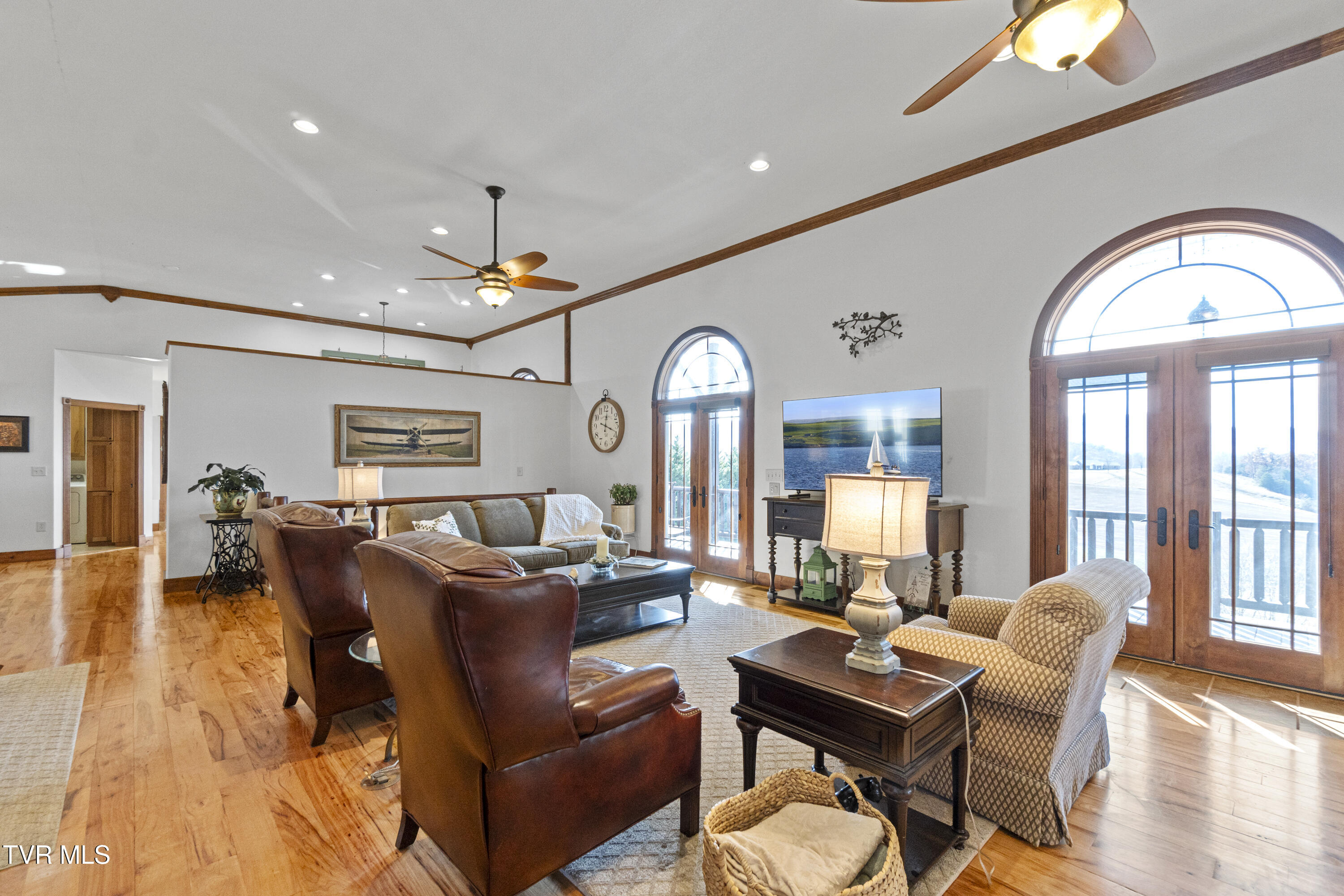 Parrottsville, Tennessee, 37843, United States, 5 Bedrooms Bedrooms, ,4 BathroomsBathrooms,Residential,For Sale,2005757