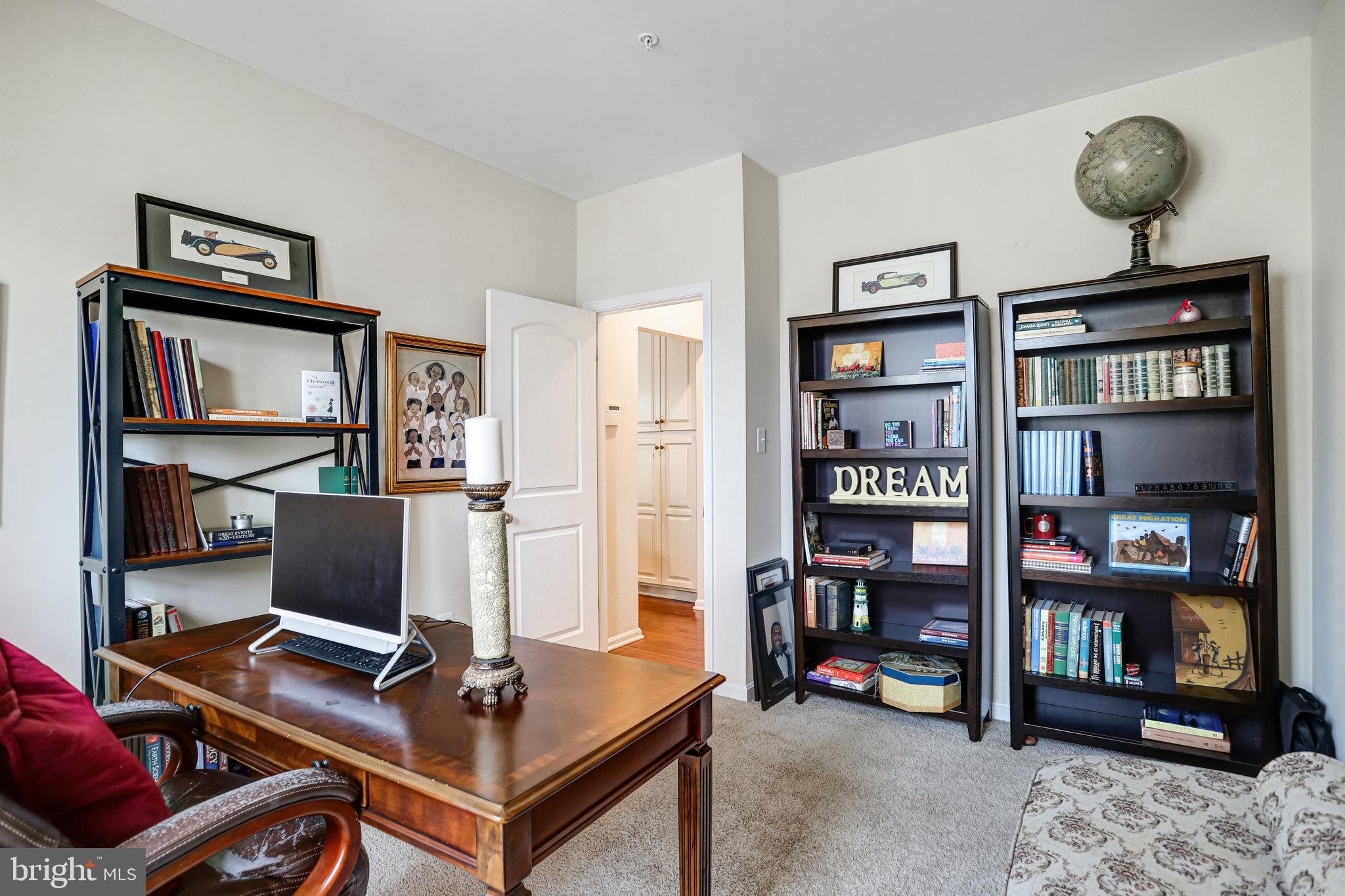 Lanham, Maryland, 20706, United States, 6 Bedrooms Bedrooms, ,5 BathroomsBathrooms,Residential,For Sale,2002849