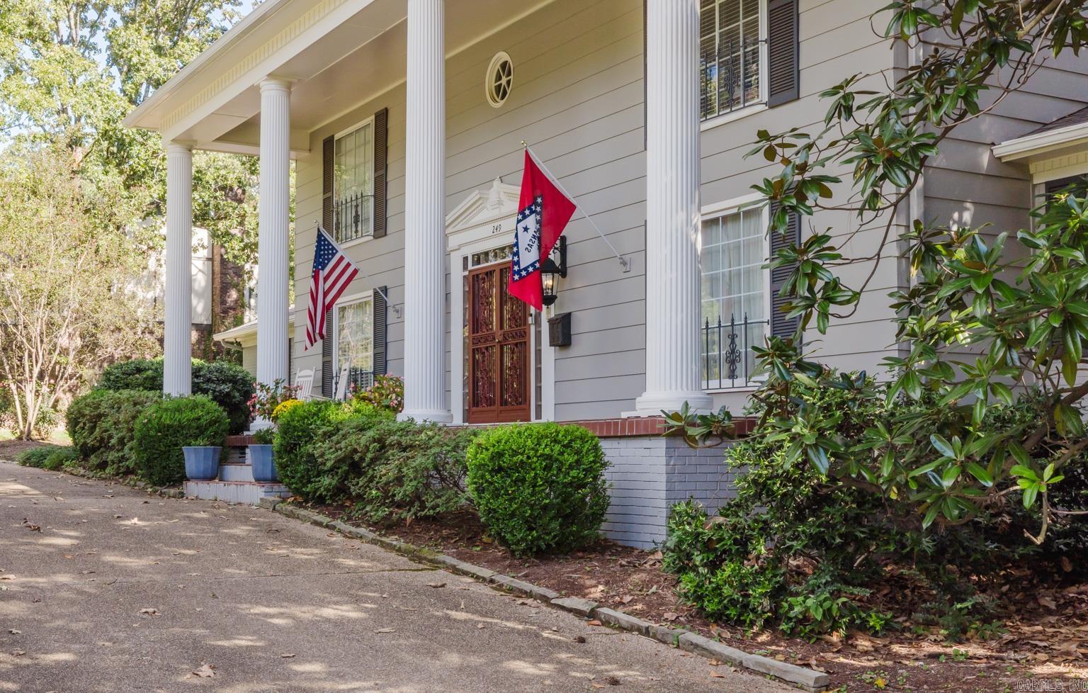 Little Rock, Arkansas, 72212, United States, 5 Bedrooms Bedrooms, ,5 BathroomsBathrooms,Residential,For Sale,1975952