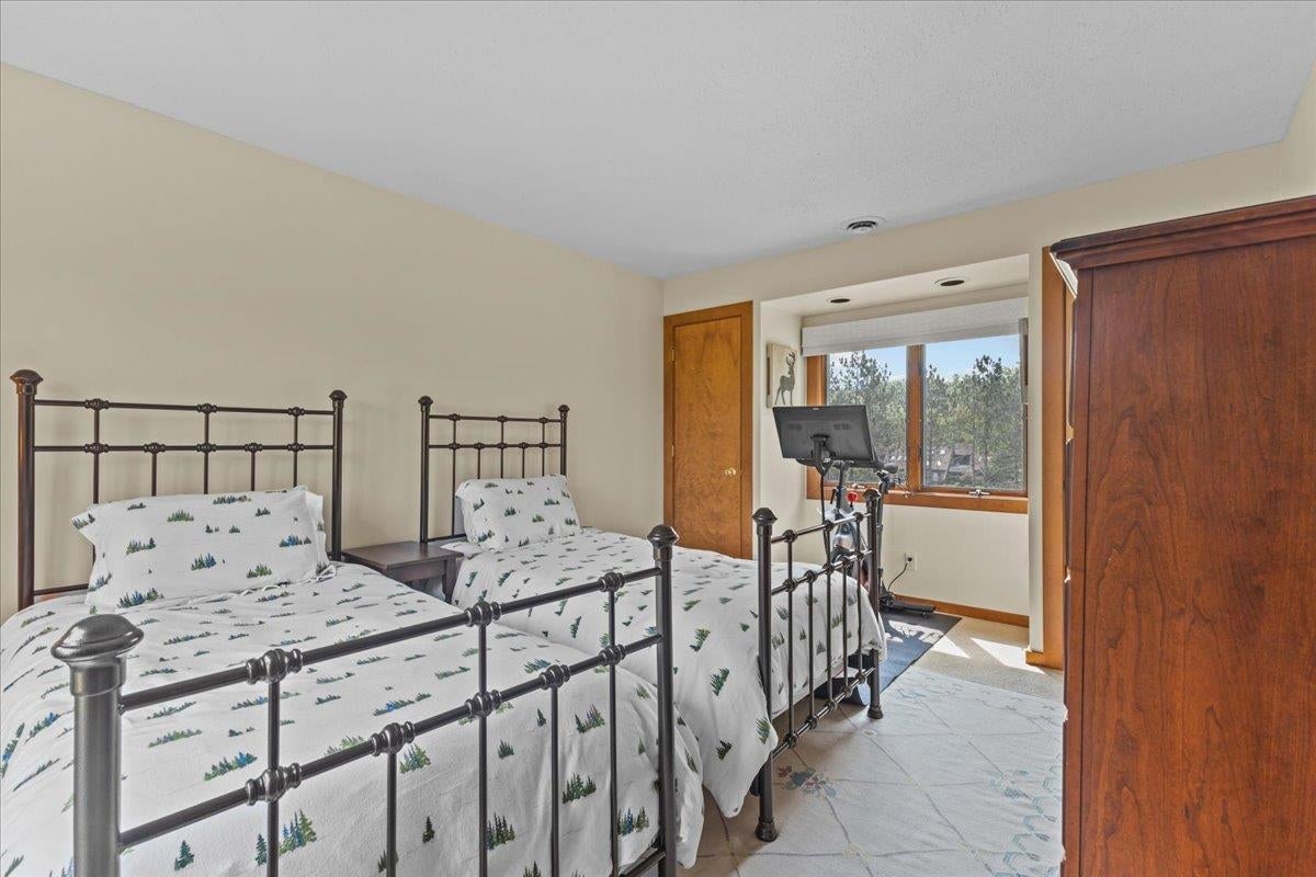 Stowe, Vermont, 05672, United States, 4 Bedrooms Bedrooms, ,3 BathroomsBathrooms,Residential,For Sale,1867745