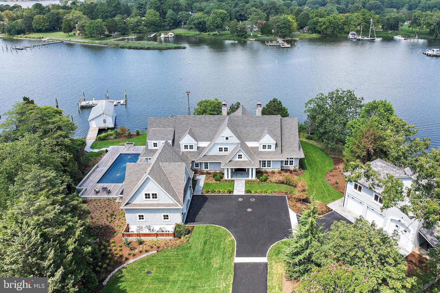 Annapolis, Maryland, 21403, United States, 4 Bedrooms Bedrooms, ,6 BathroomsBathrooms,Residential,For Sale,1940452