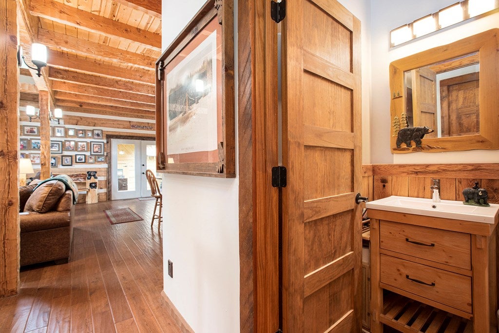 Blue Ridge, Georgia, 30513, United States, 4 Bedrooms Bedrooms, ,3 BathroomsBathrooms,Residential,For Sale,1871942