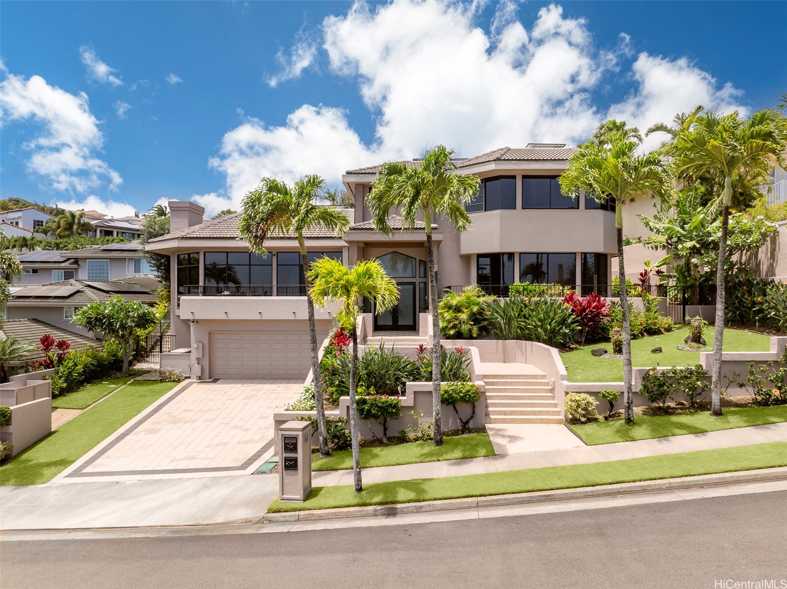 Honolulu, Hawaii, 96821, United States, 4 Bedrooms Bedrooms, ,5 BathroomsBathrooms,Residential,For Sale,1947061
