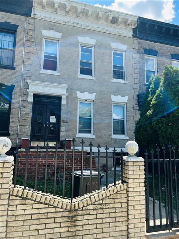 Brooklyn, New York, 11210, United States, 6 Bedrooms Bedrooms, ,3 BathroomsBathrooms,Residential,For Sale,1938035
