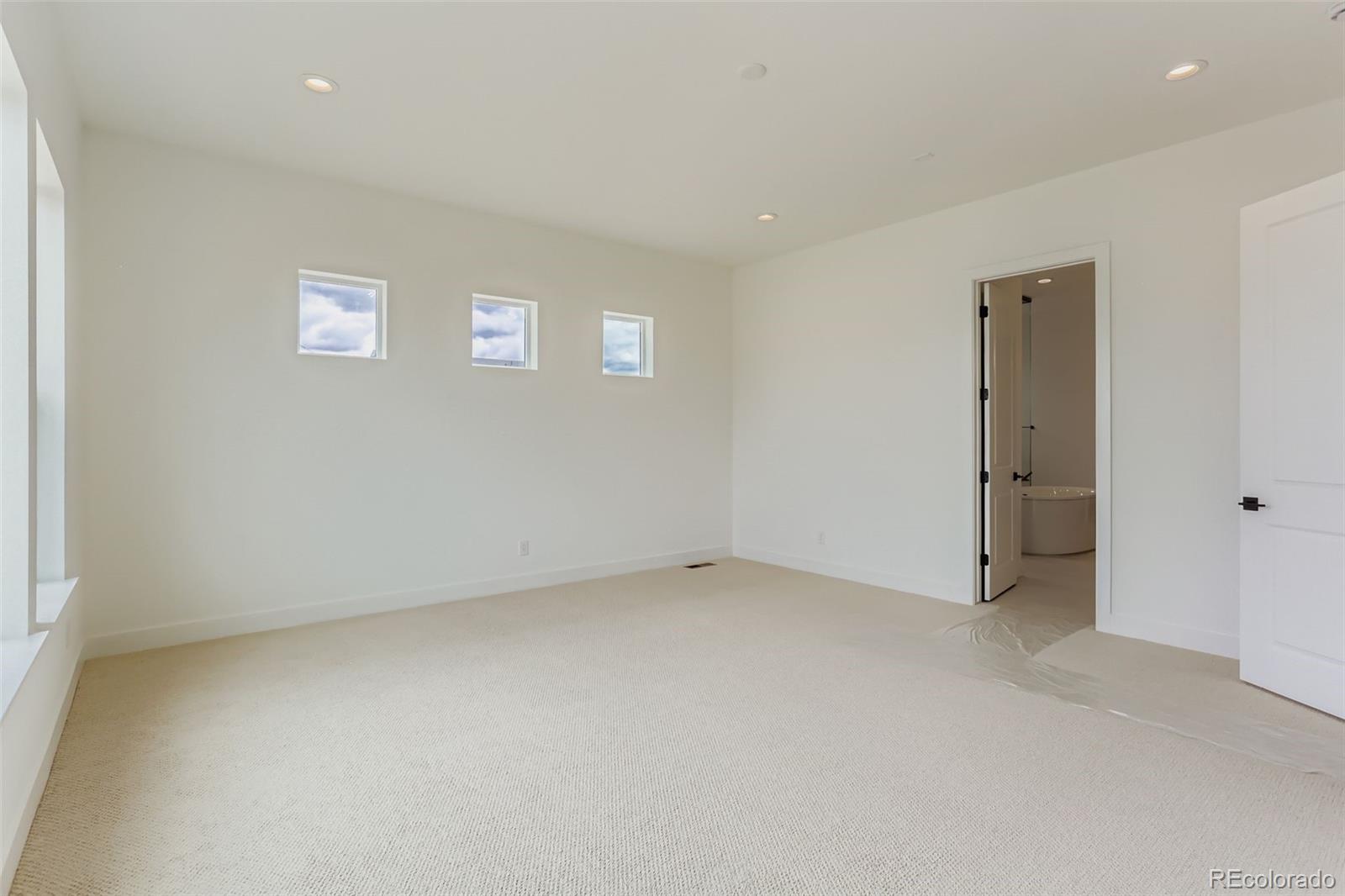 Castle Rock, Colorado, 80108, United States, 3 Bedrooms Bedrooms, ,3 BathroomsBathrooms,Residential,For Sale,1837233
