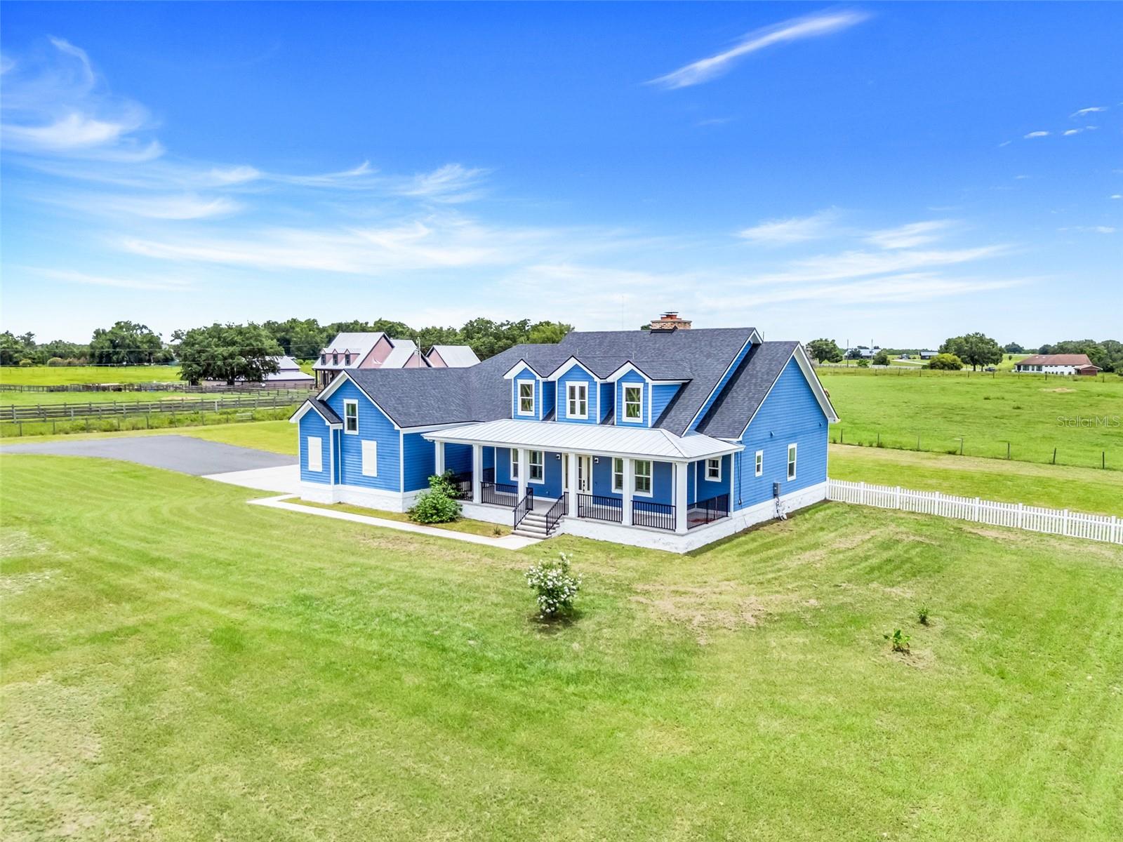 GROVELAND, Florida, 34736, United States, 4 Bedrooms Bedrooms, ,5 BathroomsBathrooms,Residential,For Sale,1792752