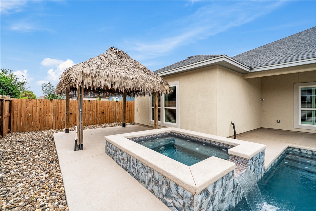 Corpus Christi, Texas, 78418, United States, 4 Bedrooms Bedrooms, ,3 BathroomsBathrooms,Residential,For Sale,1941996