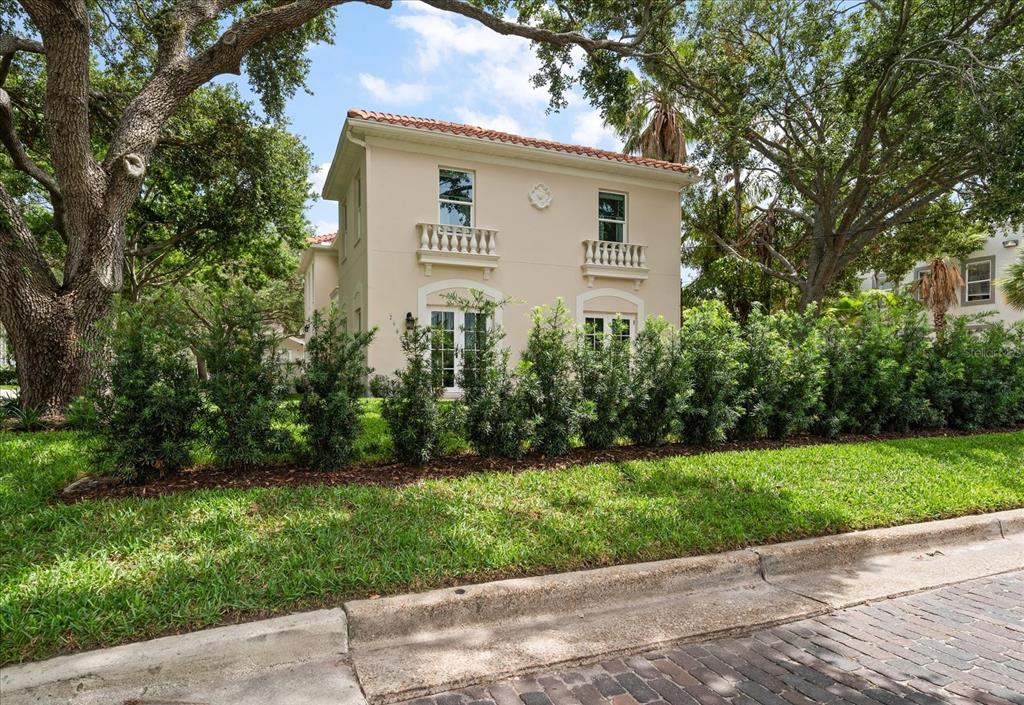 Tampa, Florida, 33629, United States, 3 Bedrooms Bedrooms, ,3 BathroomsBathrooms,Residential,For Sale,1850386