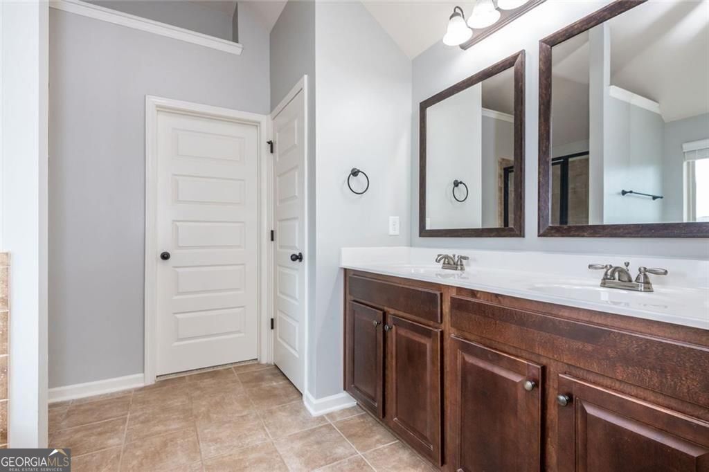 Cumming, Georgia, 30041, United States, 5 Bedrooms Bedrooms, ,3 BathroomsBathrooms,Residential,For Sale,2001024